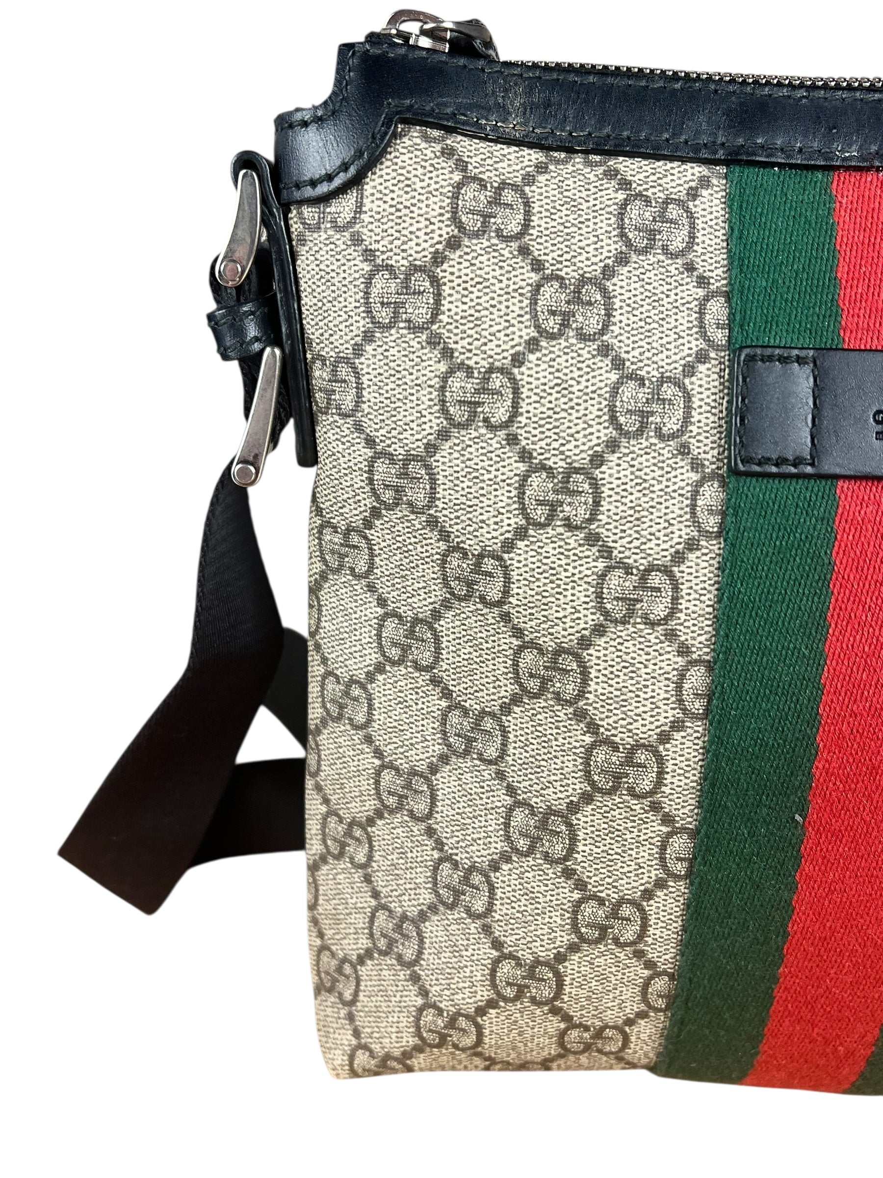 Gucci GG Supreme Monogram Messenger Bag