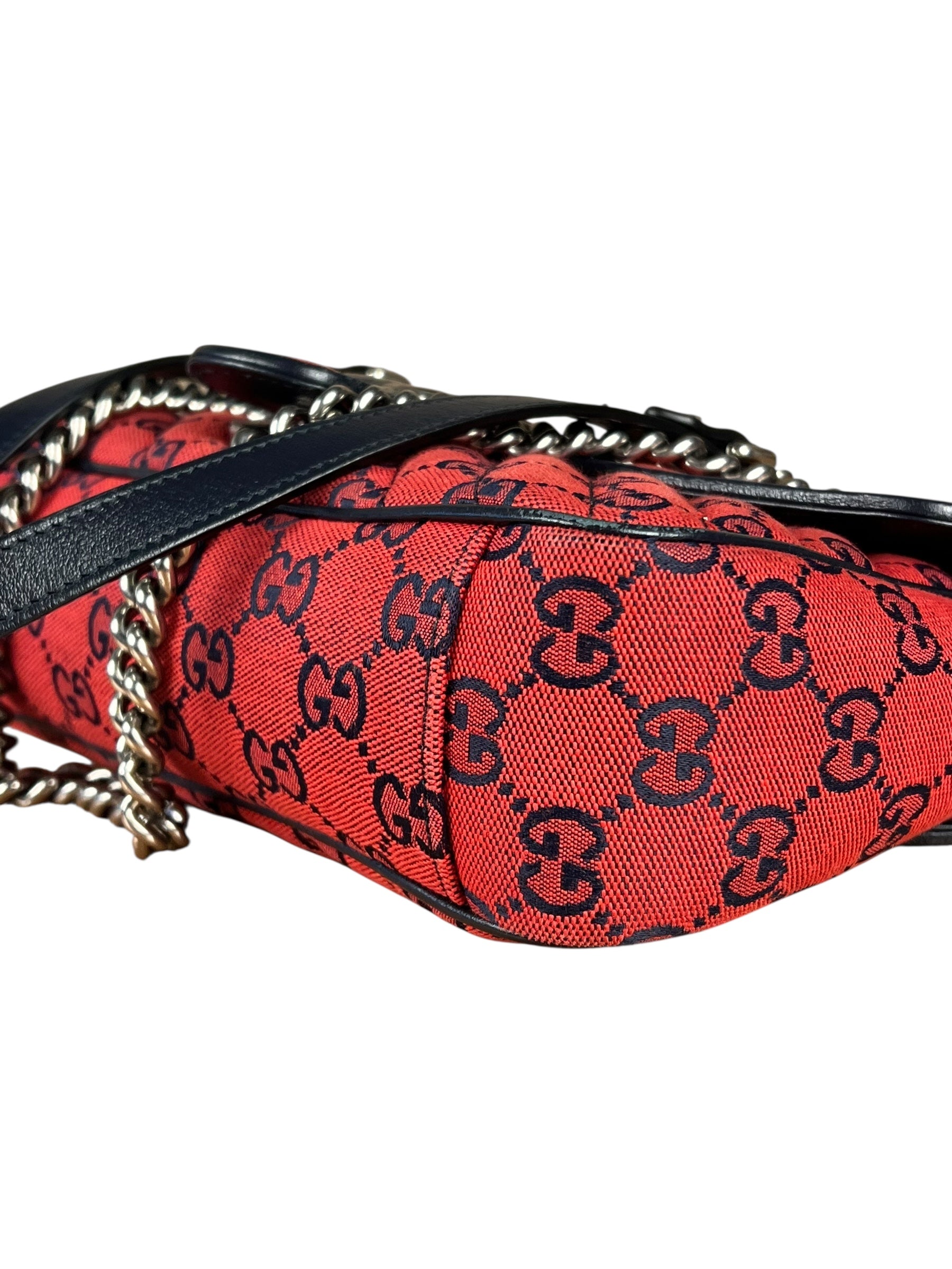 Gucci GG Red Marmont Flap Chain Shoulder Bag