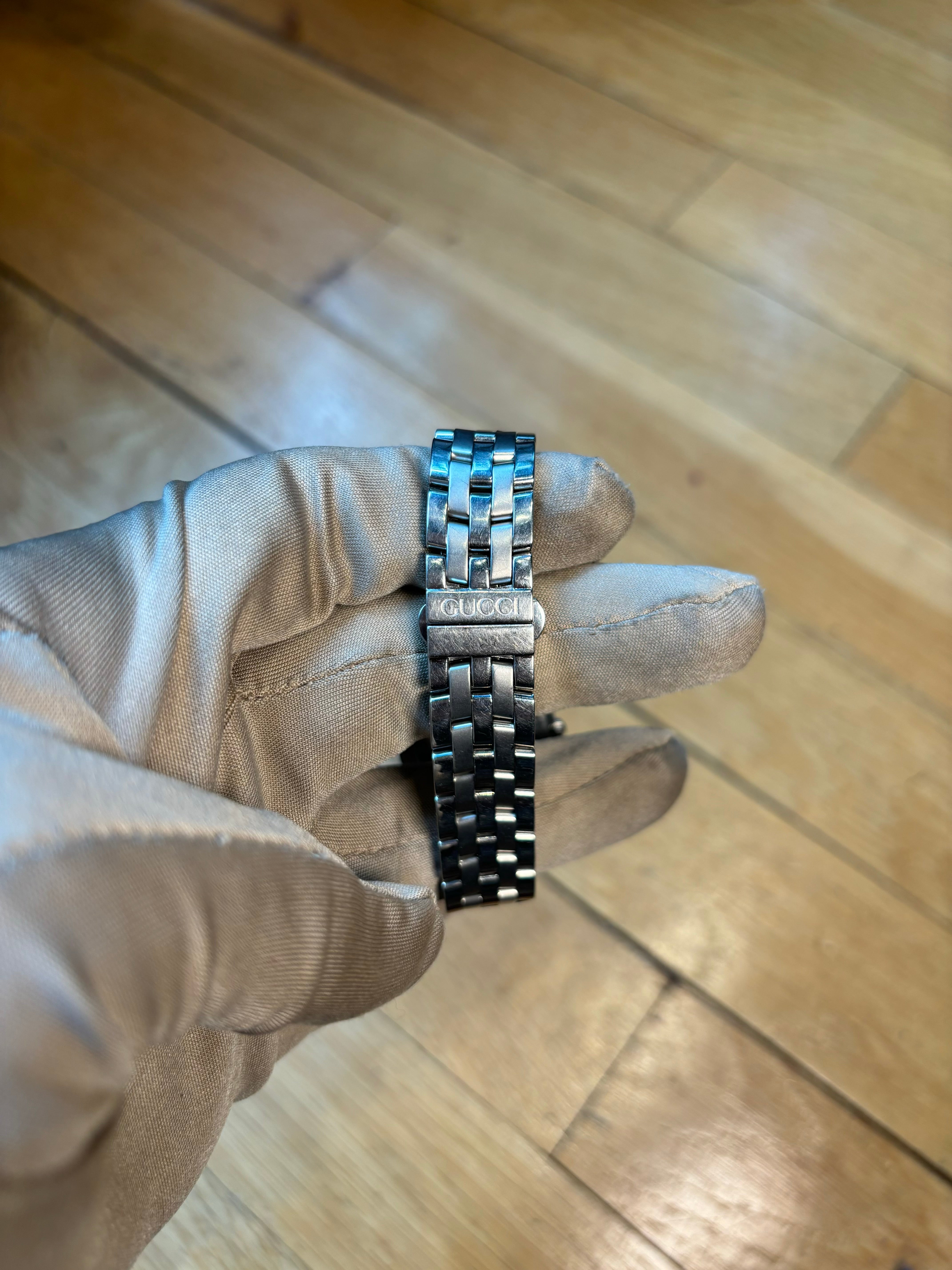 Gucci Stainless Steel Link Black Roman Numeral Dial
