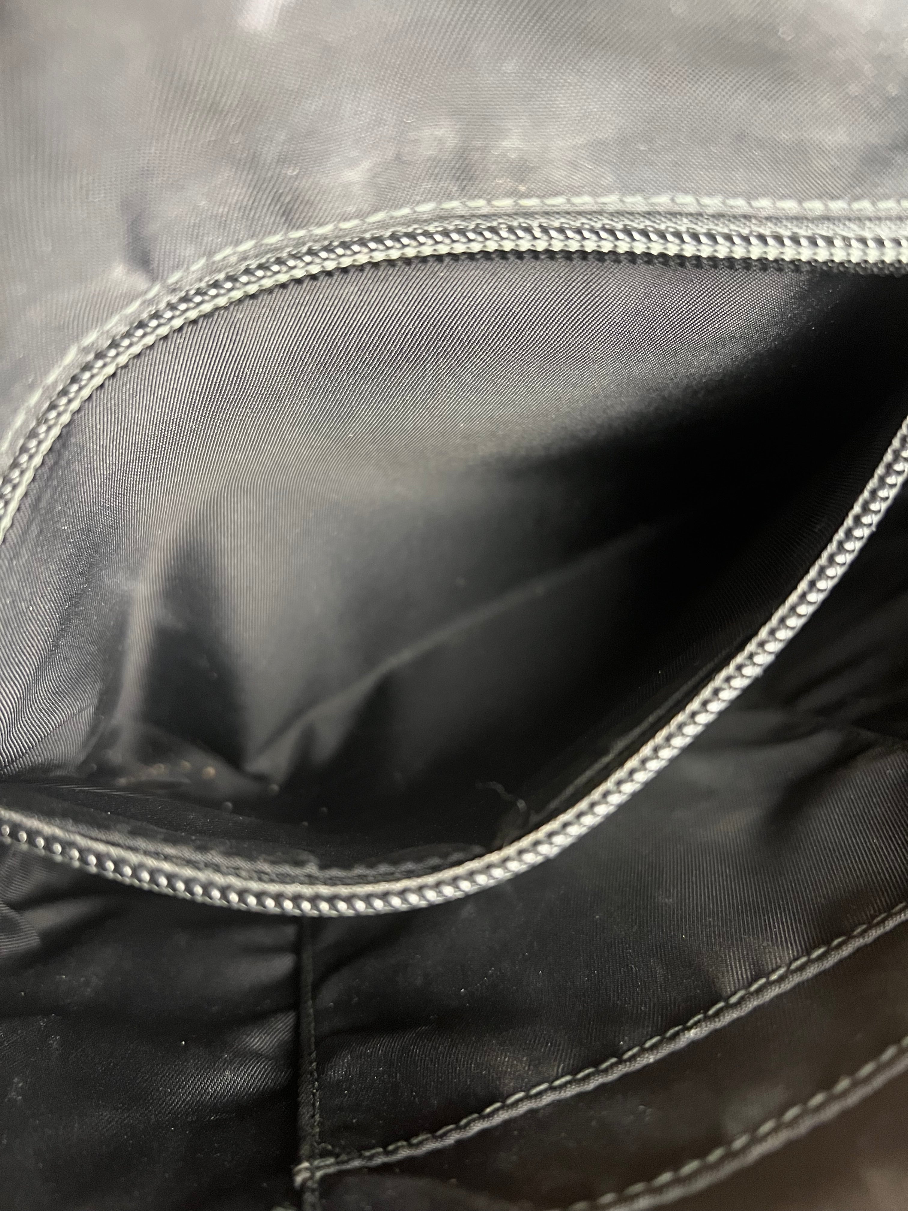 Gucci GG Supreme Monogram Messenger Bag