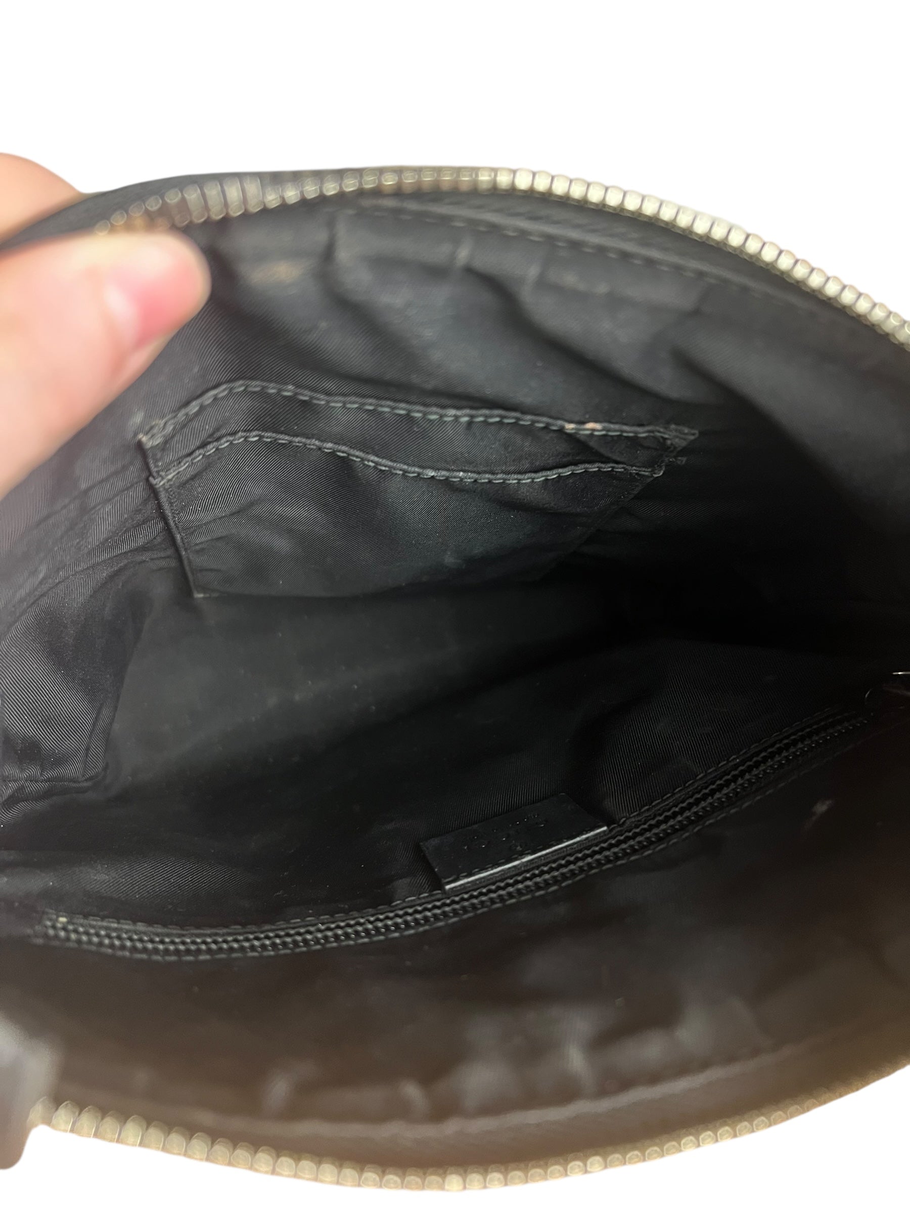 Gucci GG Supreme Monogram Messenger Bag
