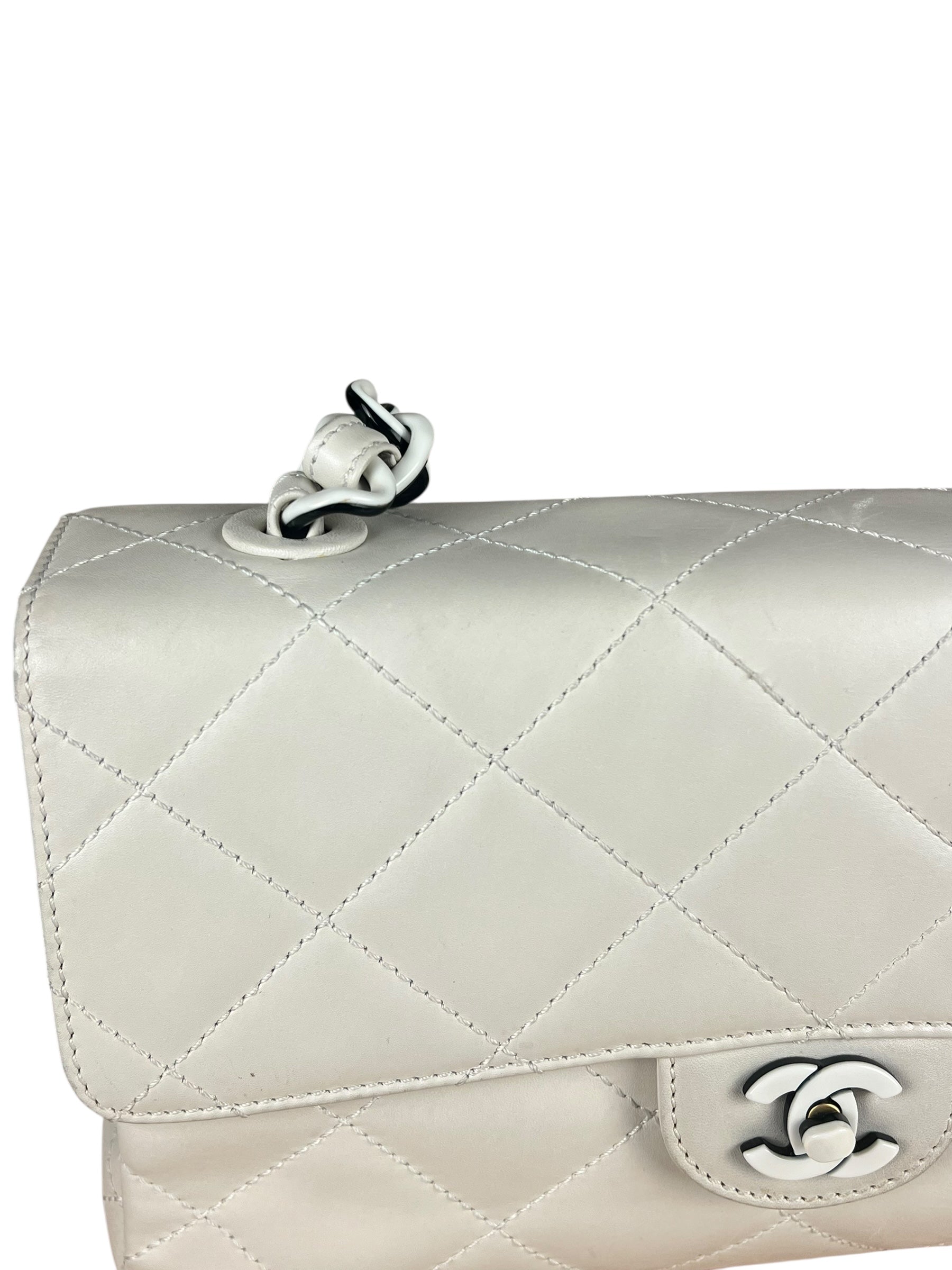 Chanel Classique White Quilted Leather Flap Bag 2001