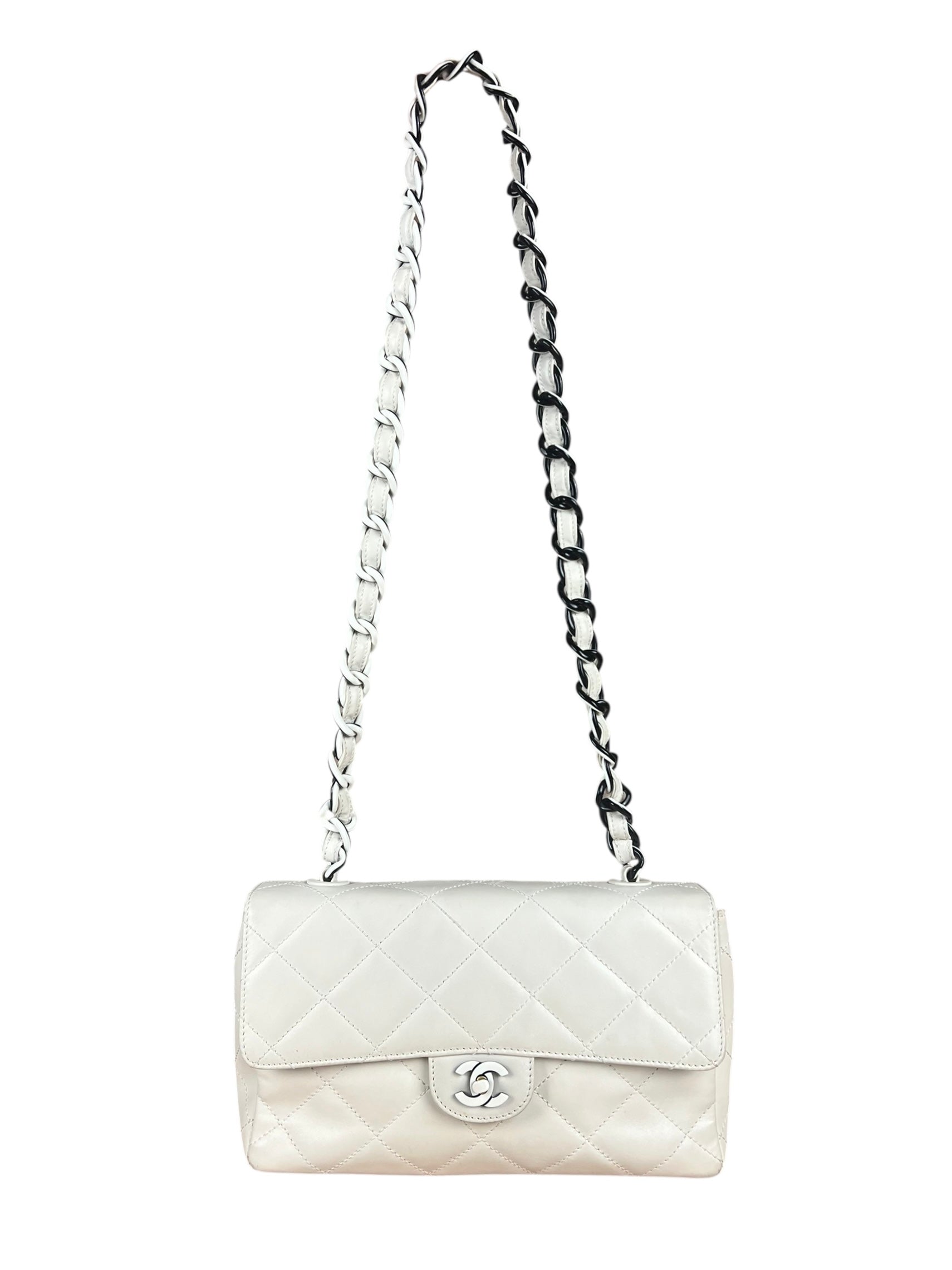 Chanel Classique White Quilted Leather Flap Bag 2001