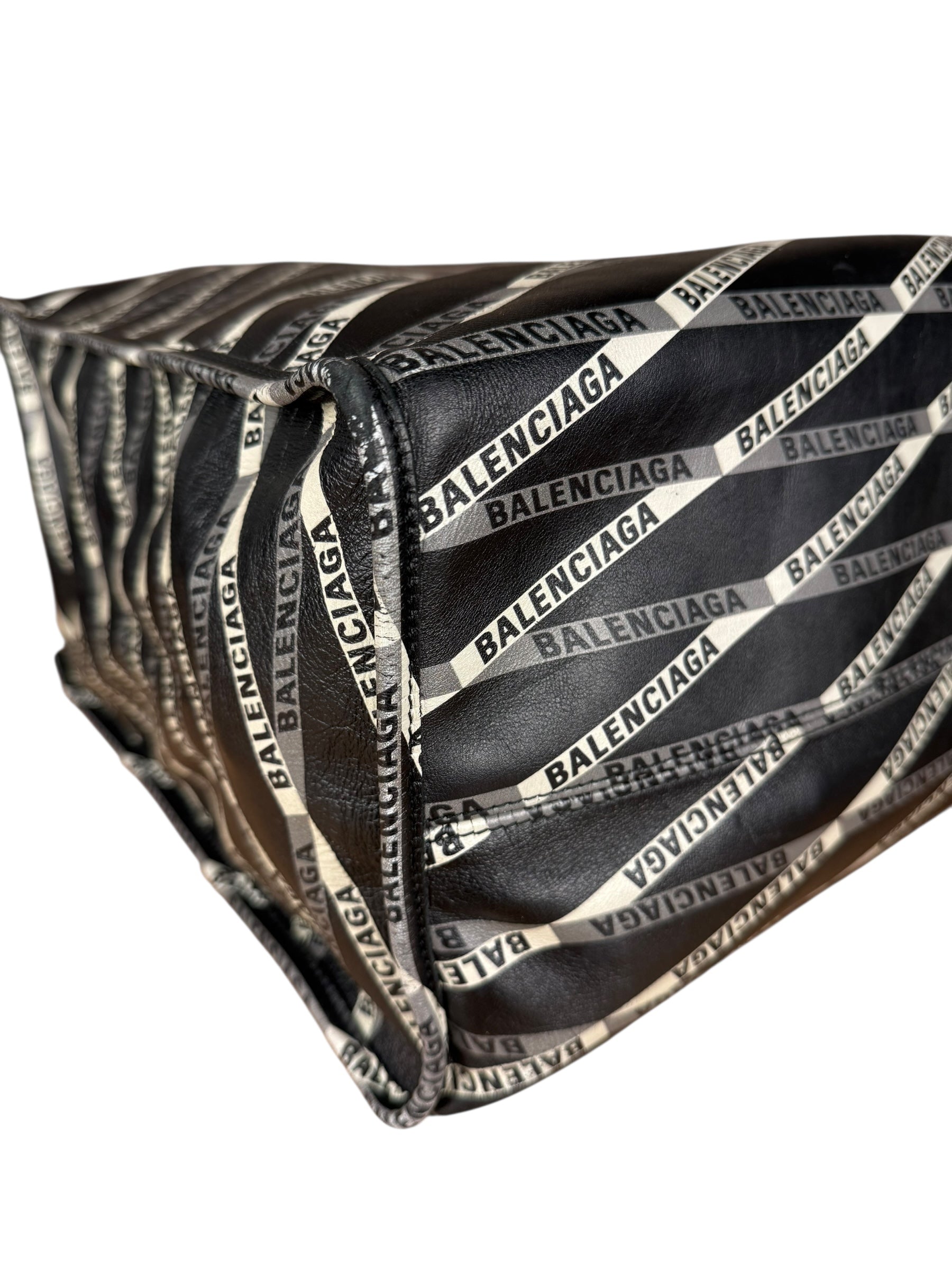 Balenciaga Diamond logo Print Shoulder Tote