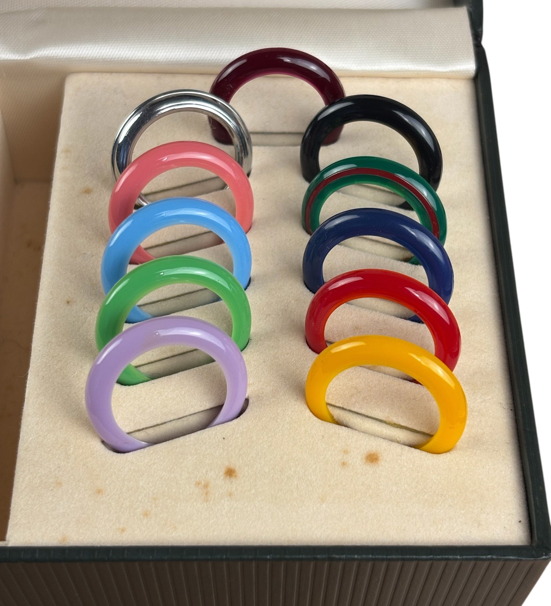 Gucci Vintage Interchangeable Bezel Set Watch