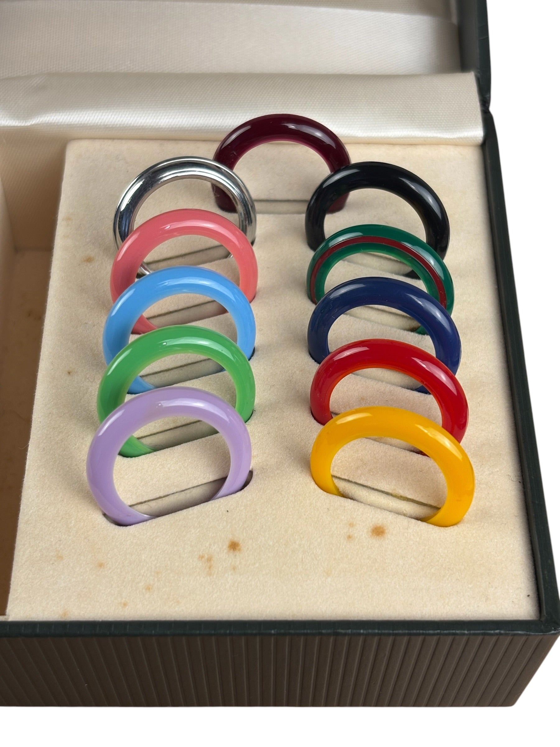 Gucci Vintage Interchangeable Bezel Set Watch