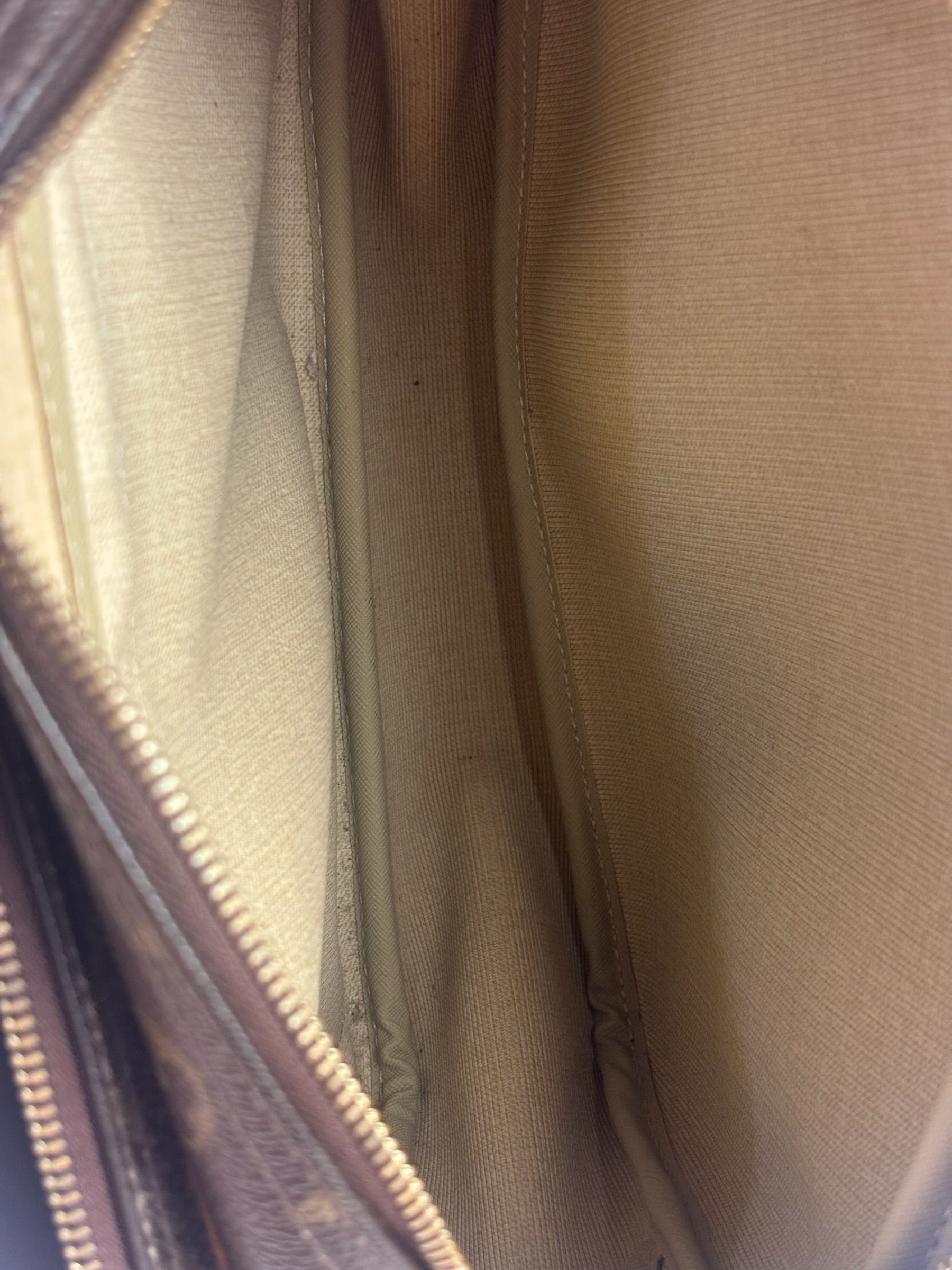 Louis Vuitton Monogram Reporter Bag PM