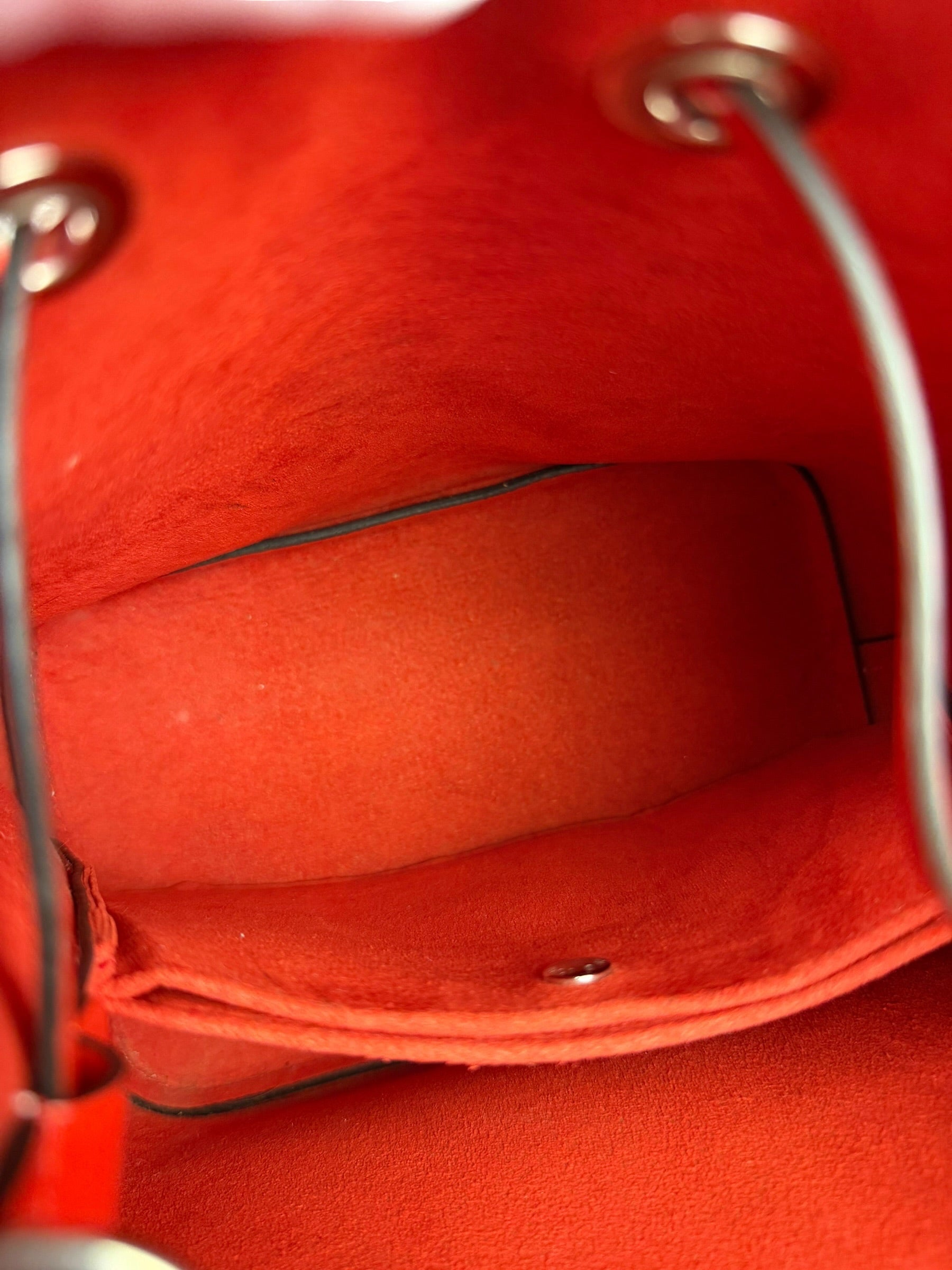 Louis Vuitton Epi Rose Ballerine NeoNoe BB Bucket Handbag
