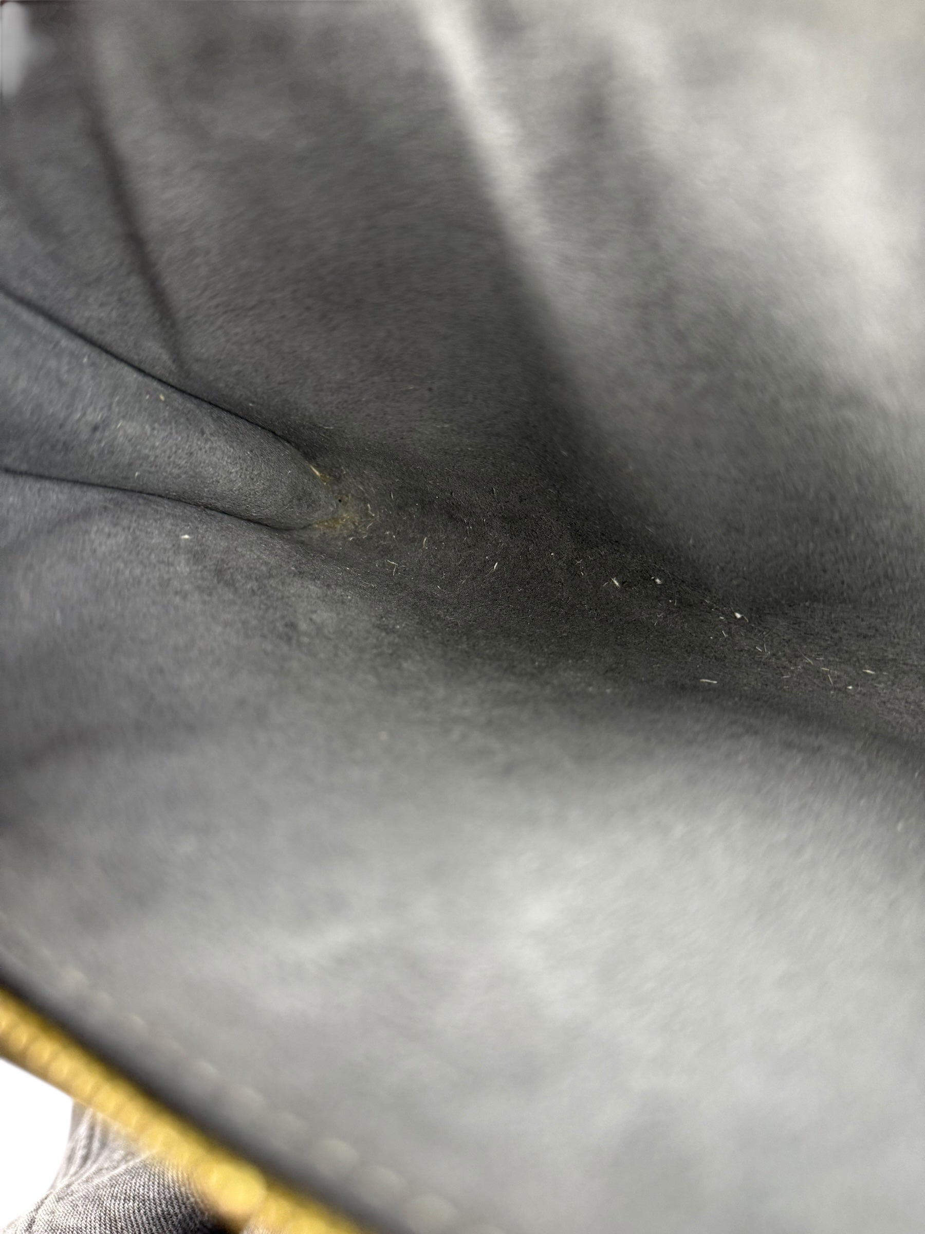 Louis Vuitton Black Epi Pochette