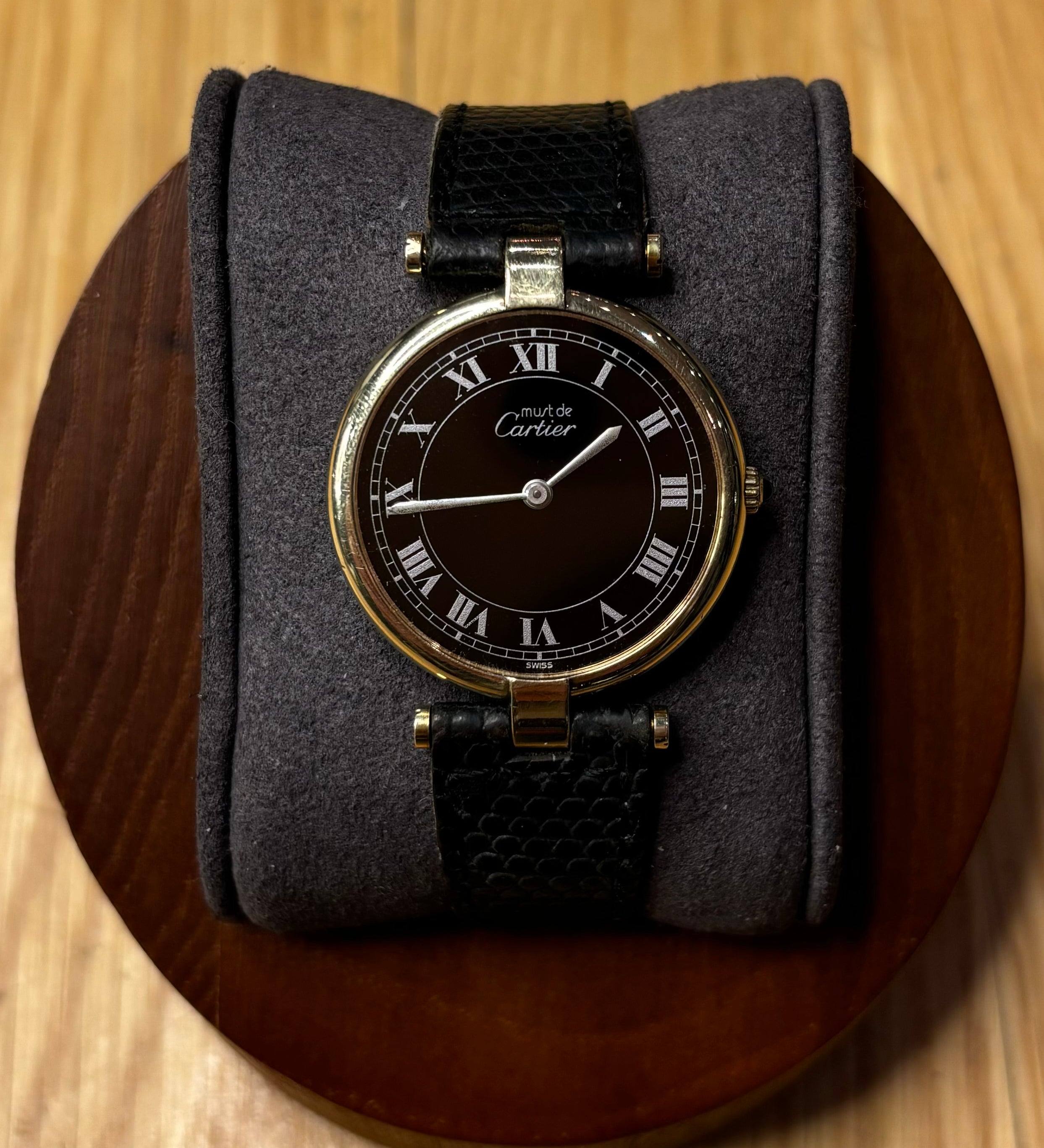 Cartier Must De Black Round Dial