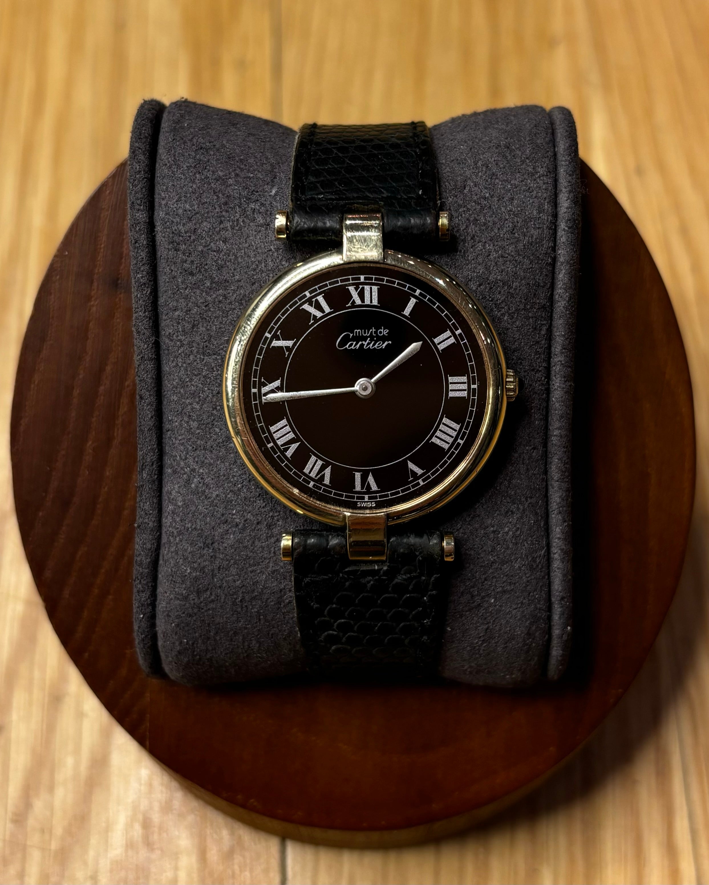 Cartier Must De Black Round Dial