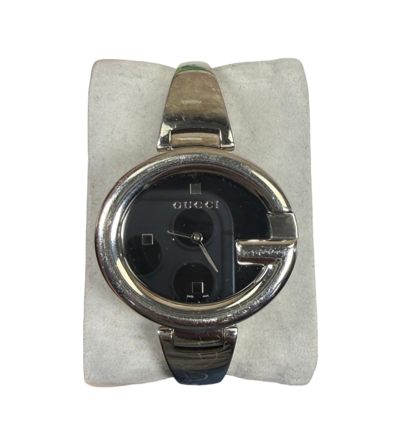 Gucci 134.3 Black G Dial Bangle Watch