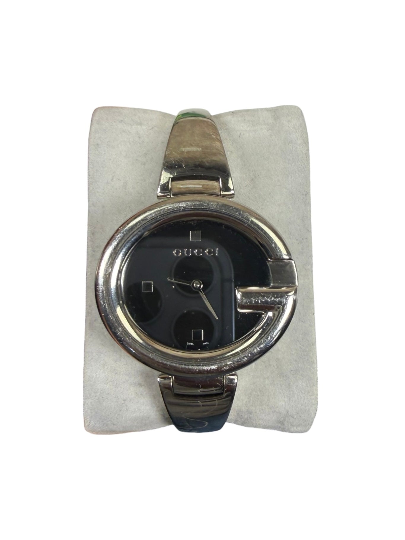 Gucci 134.3 Black G Dial Bangle Watch