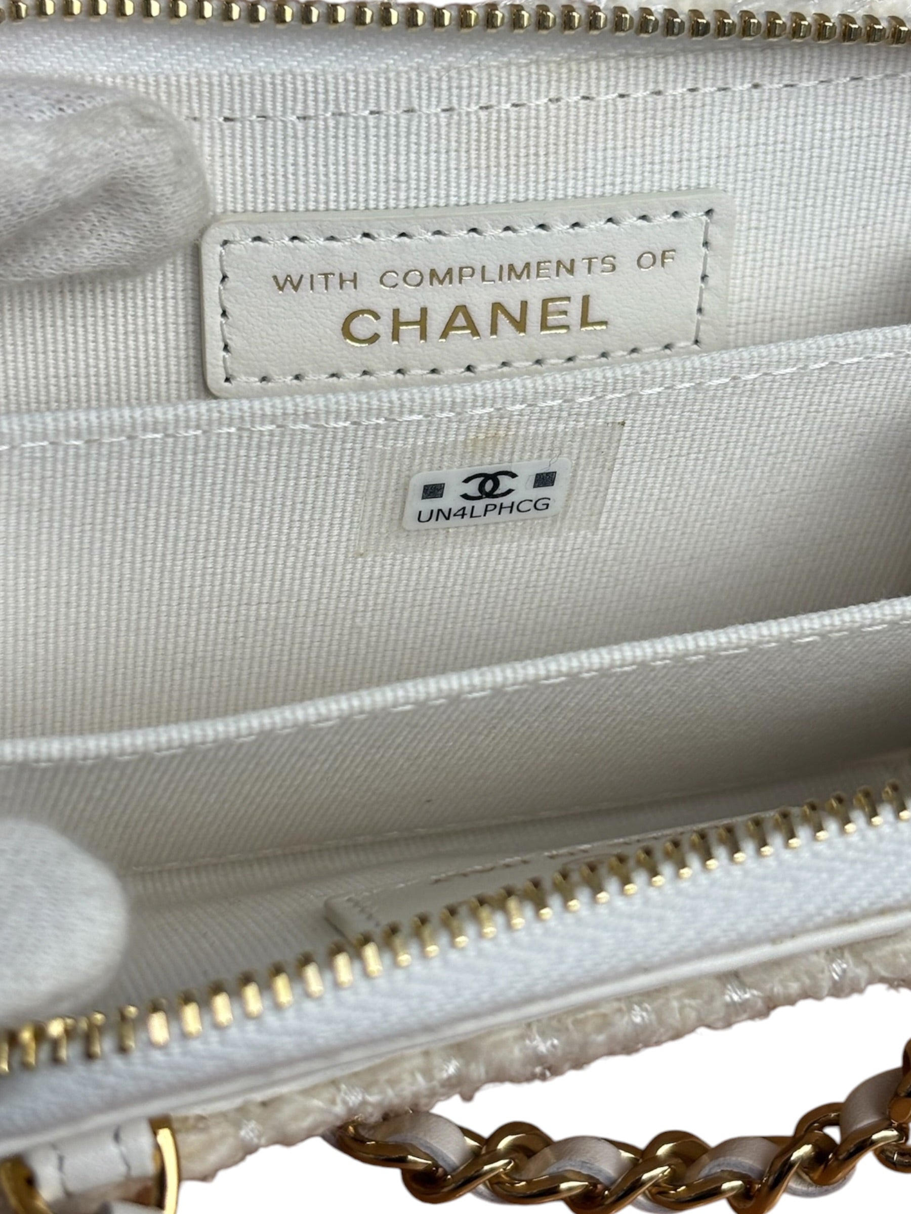 Chanel White Tweed Quilted Bow Wallet On Chain