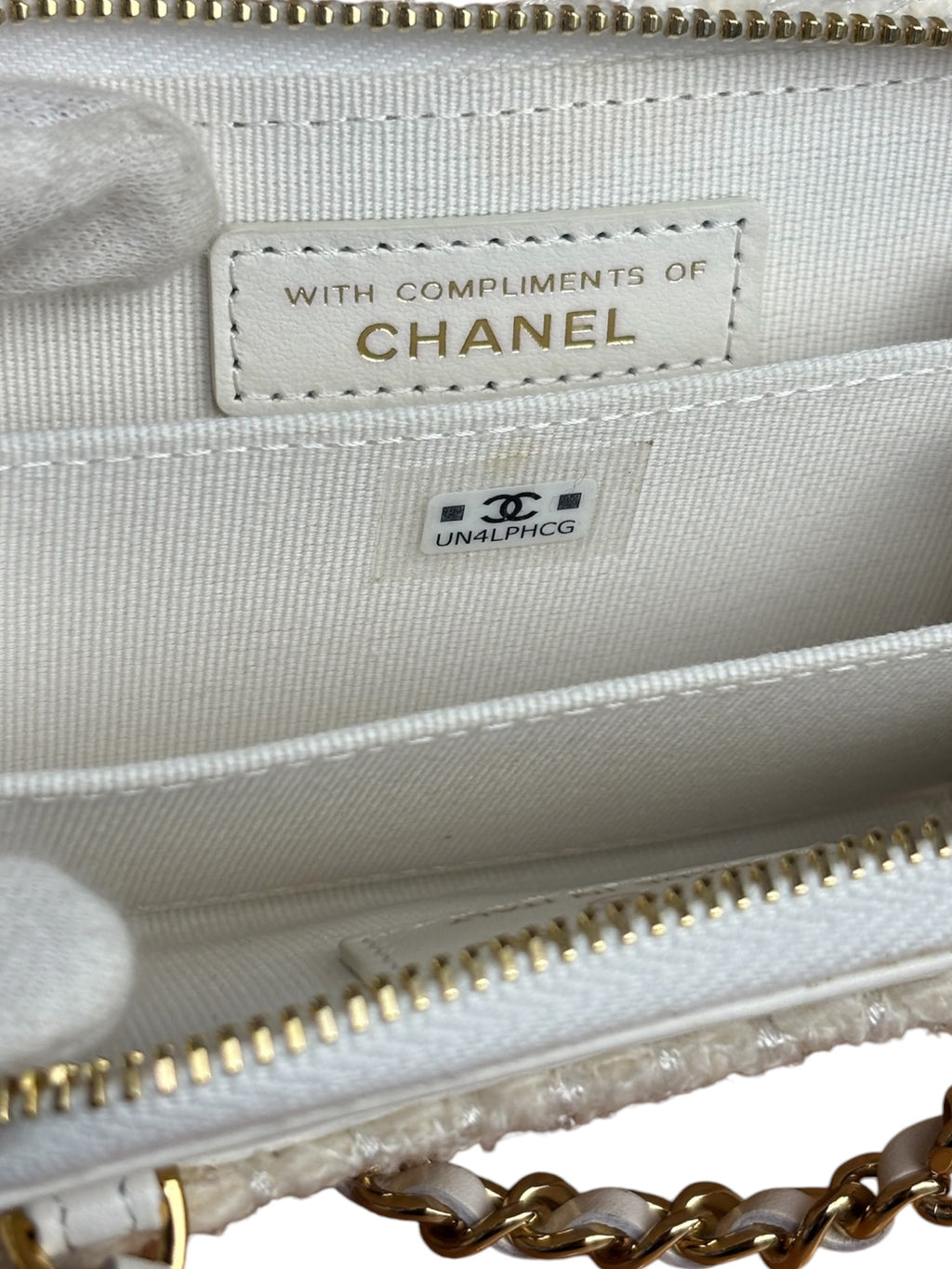 Chanel White Tweed Quilted Bow Wallet On Chain