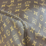 Louis Vuitton Monogram Neverfull Tote Bag GM