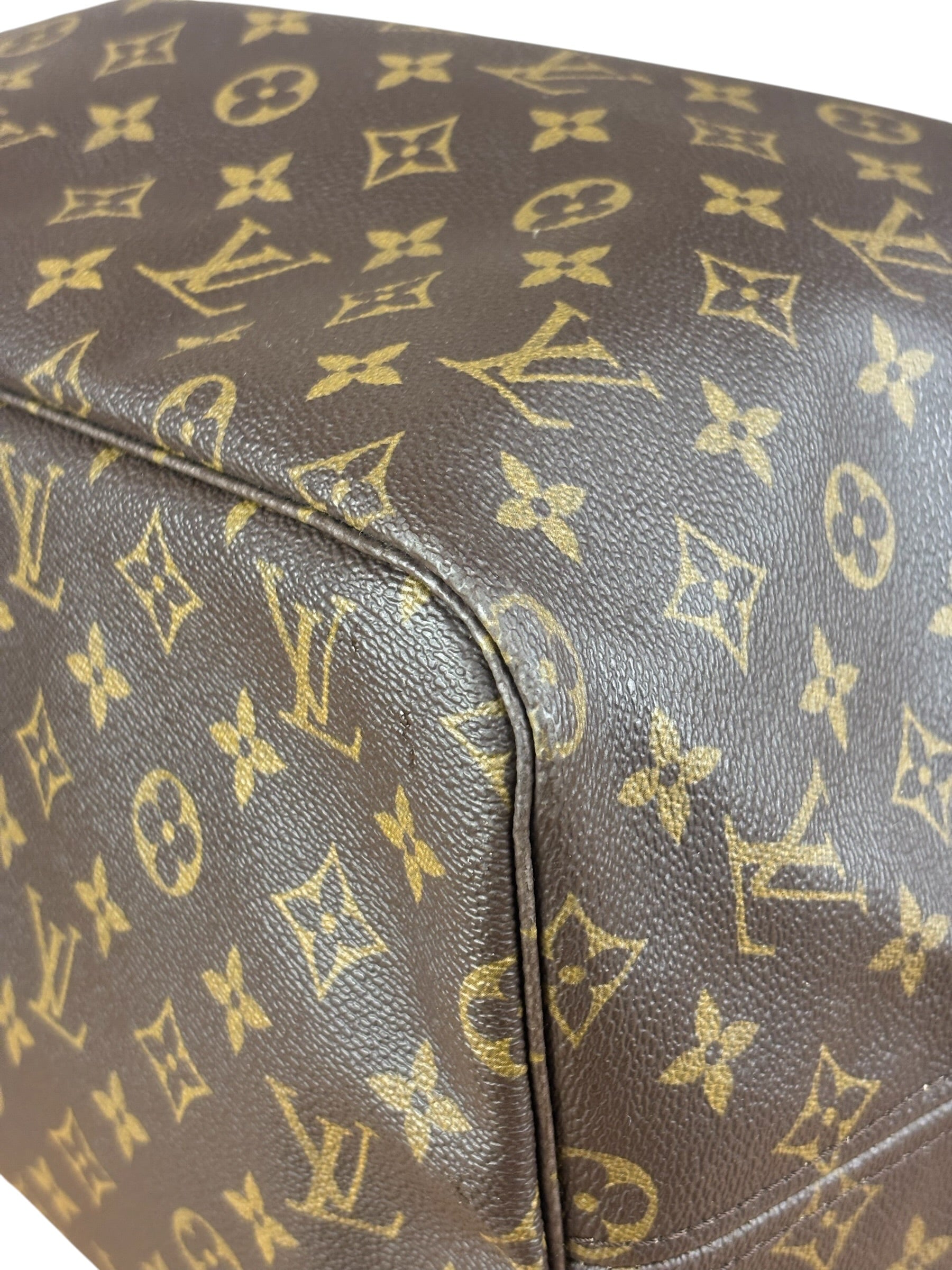 Louis Vuitton Monogram Neverfull Tote Bag GM