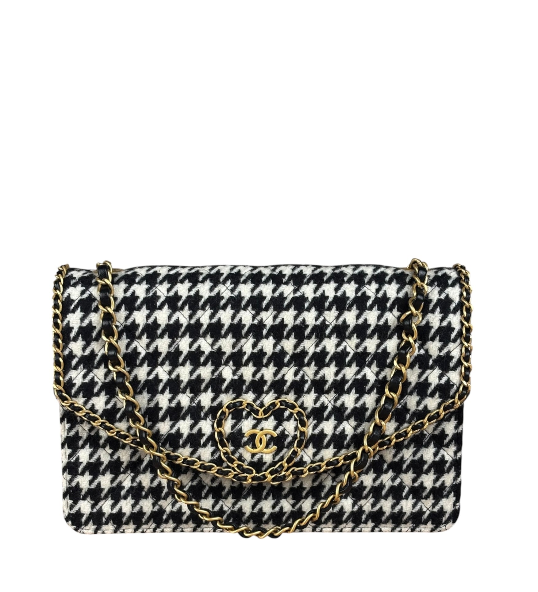 Chanel Houndstooth Tweed Heart Chain Flap Bag 2024