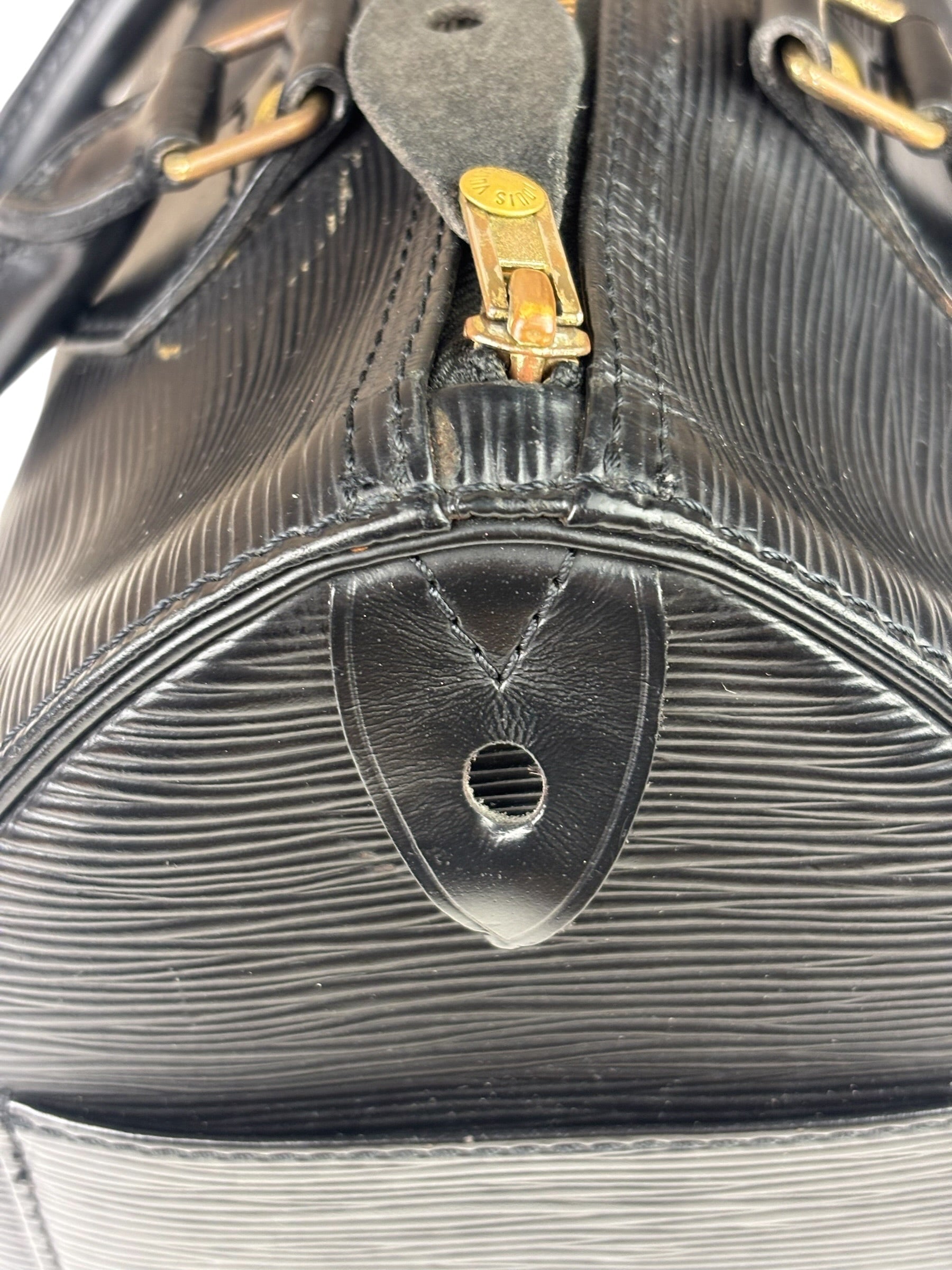 Louis Vuitton Black Epi Leather 25