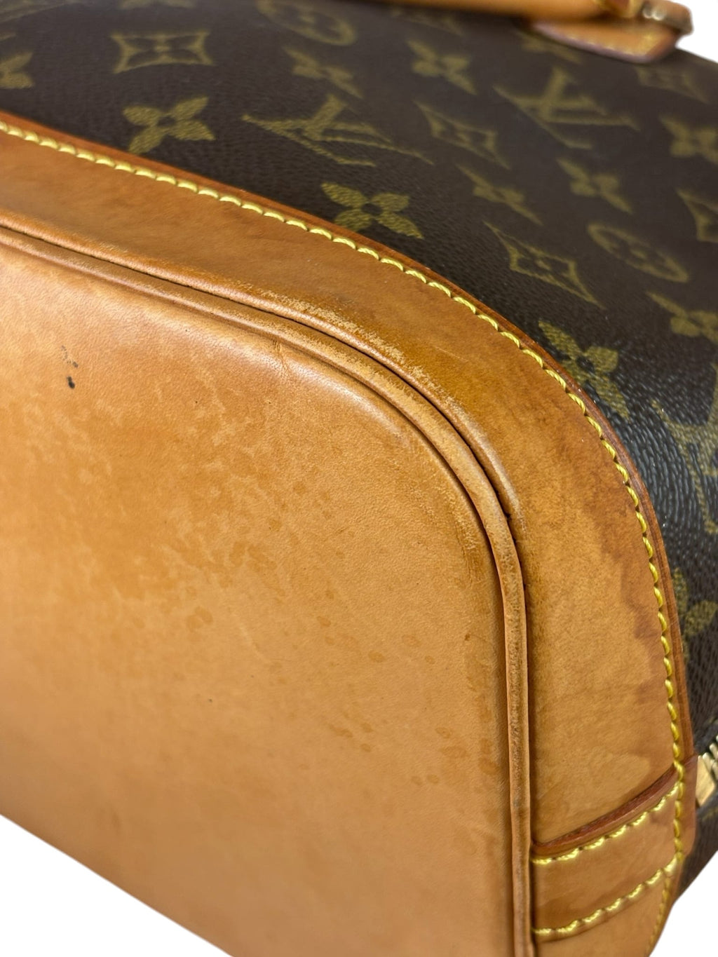 Louis Vuitton Monogram Alma Handbag MM