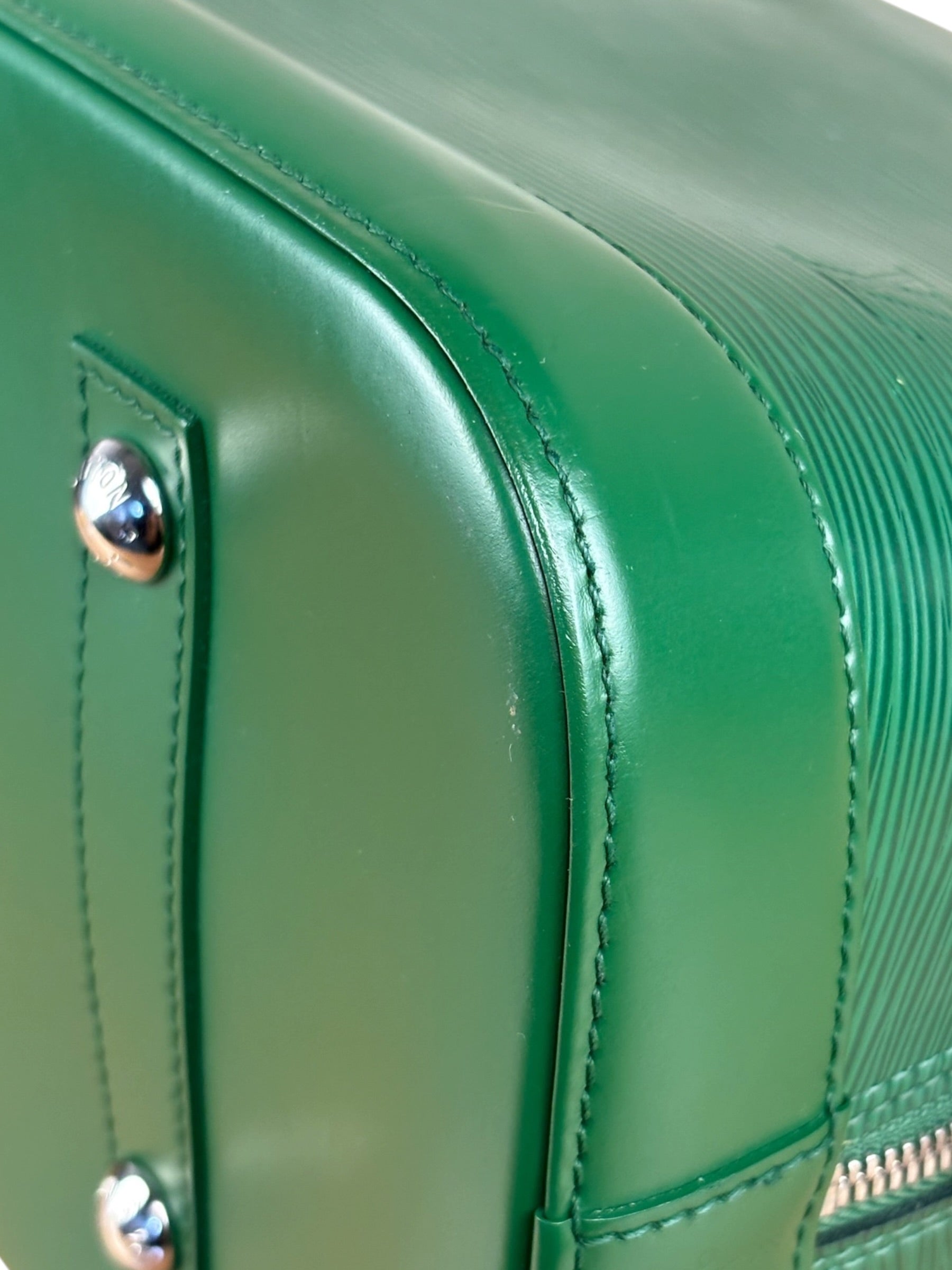 Louis Vuitton Green Epi Alma GM