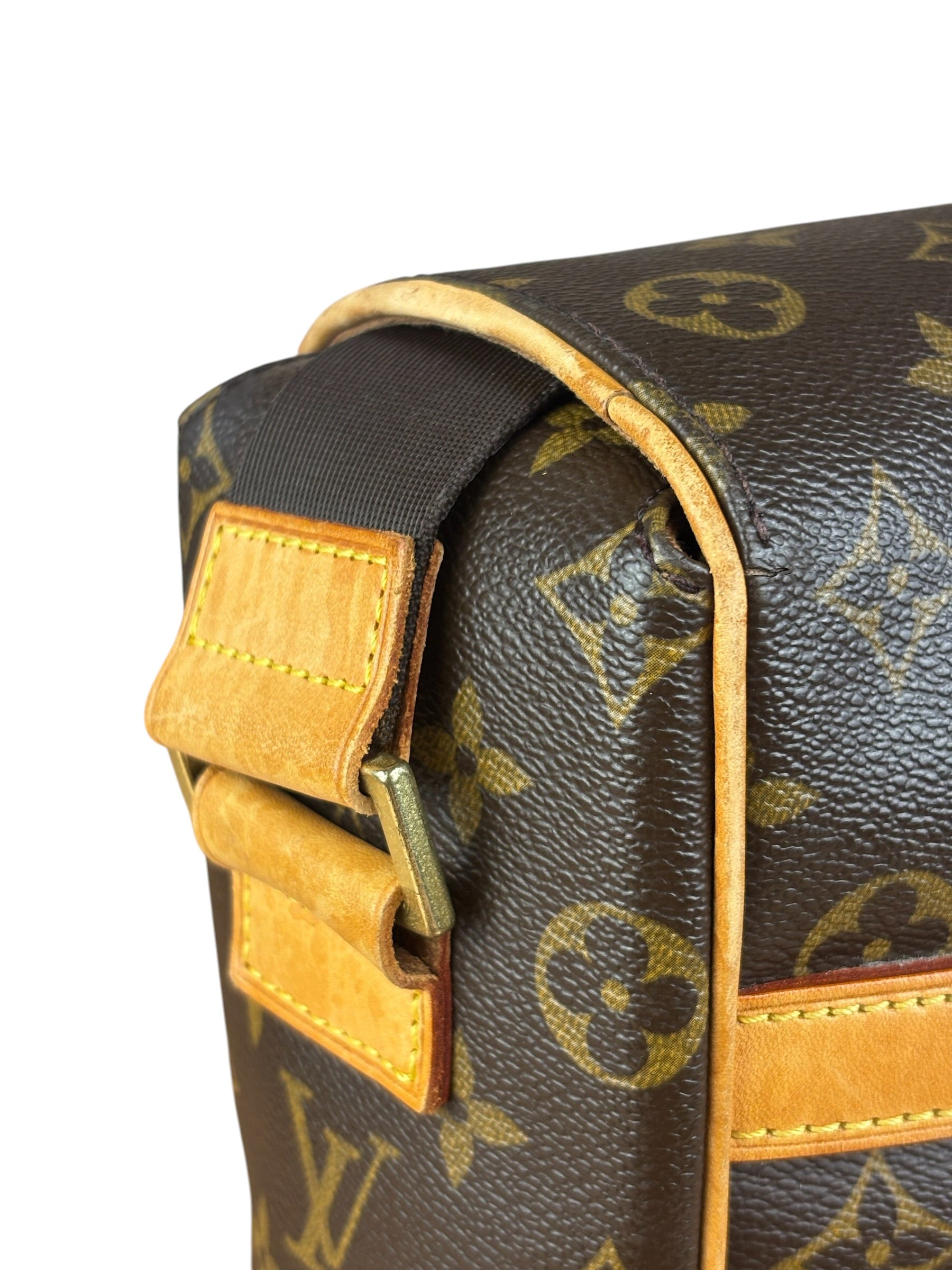 Louis Vuitton Monogram Messenger Bag