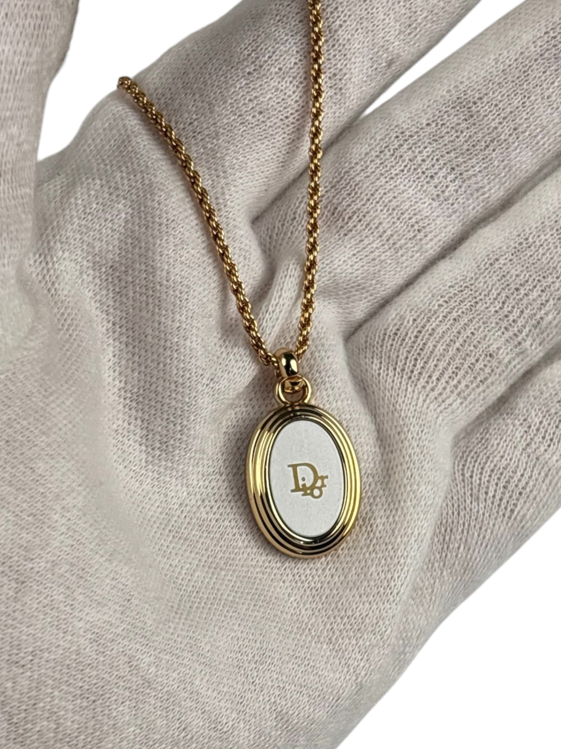 Christian Dior Vintage Gold-Tone Oval Pendant Necklace