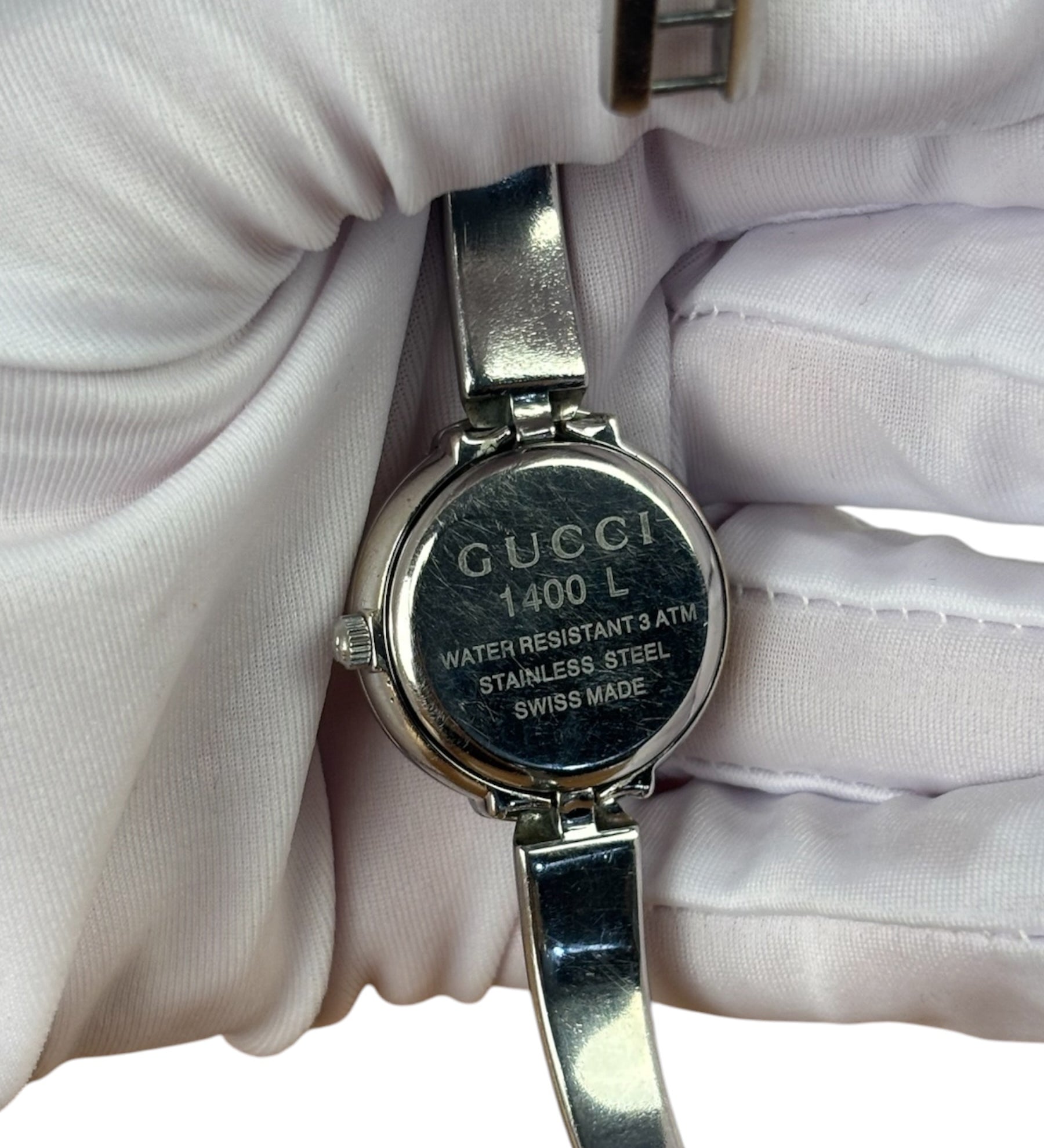 Gucci 1400L Black Dial Bangle Band