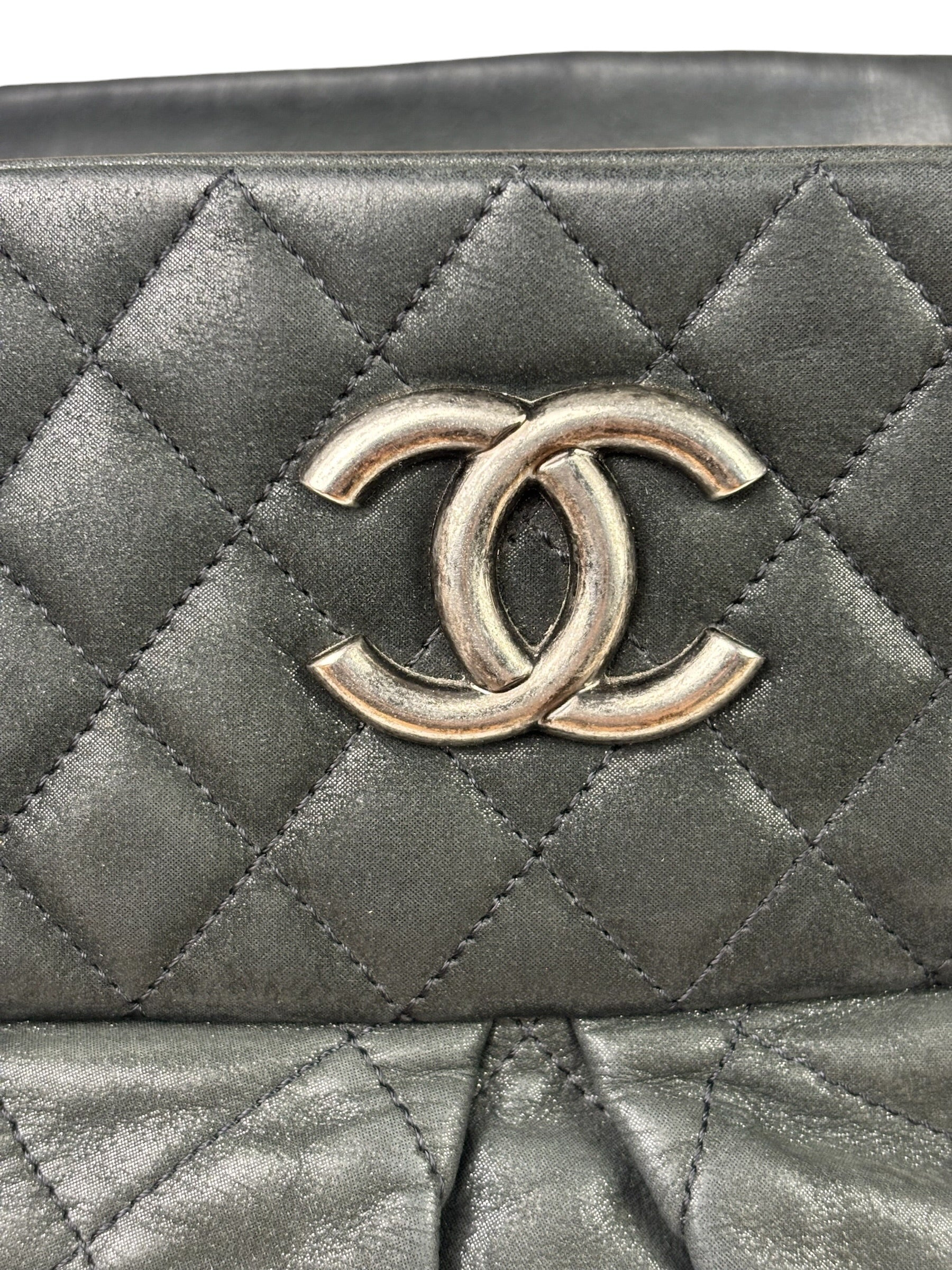 Chanel Grey Iridescent Quilted Leather Chic Bowling Shoulder Bag 2010