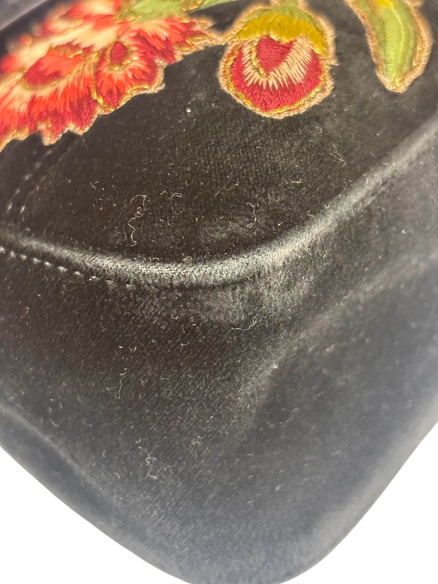 Gucci Black Velvet Marmont Floral Embroidered Shoulder Bag