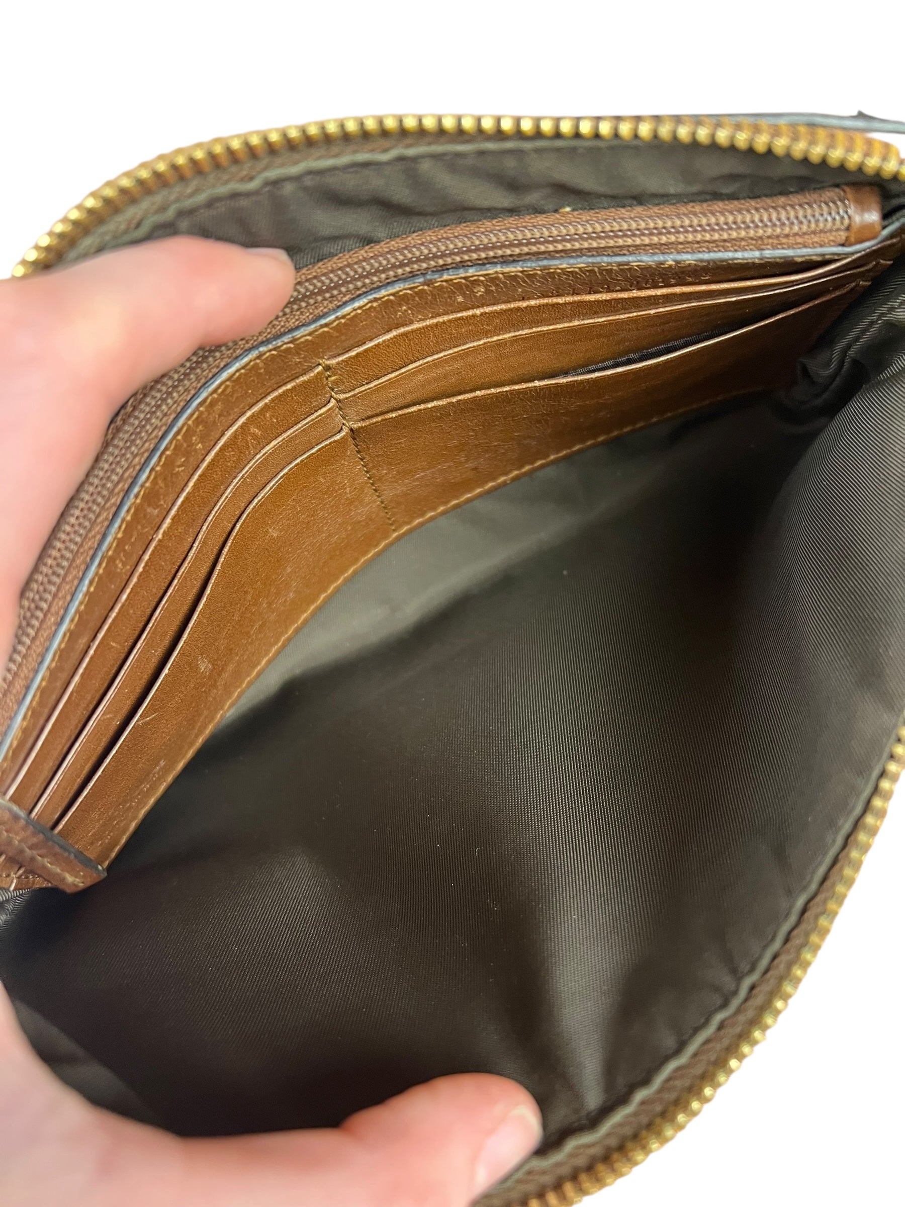Gucci GG Supreme Pochette