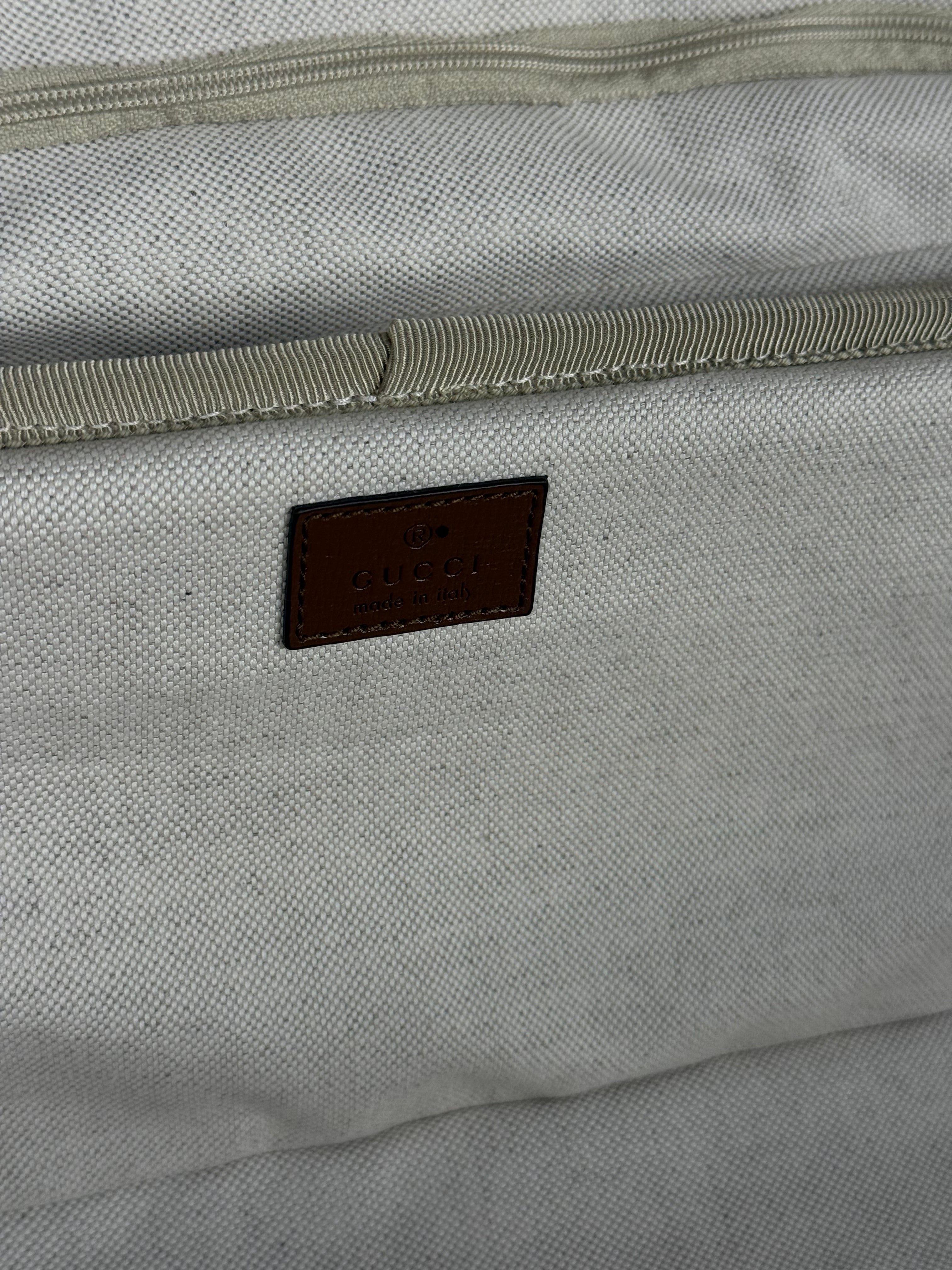 Gucci GG Supreme Medium Trolley Luggage