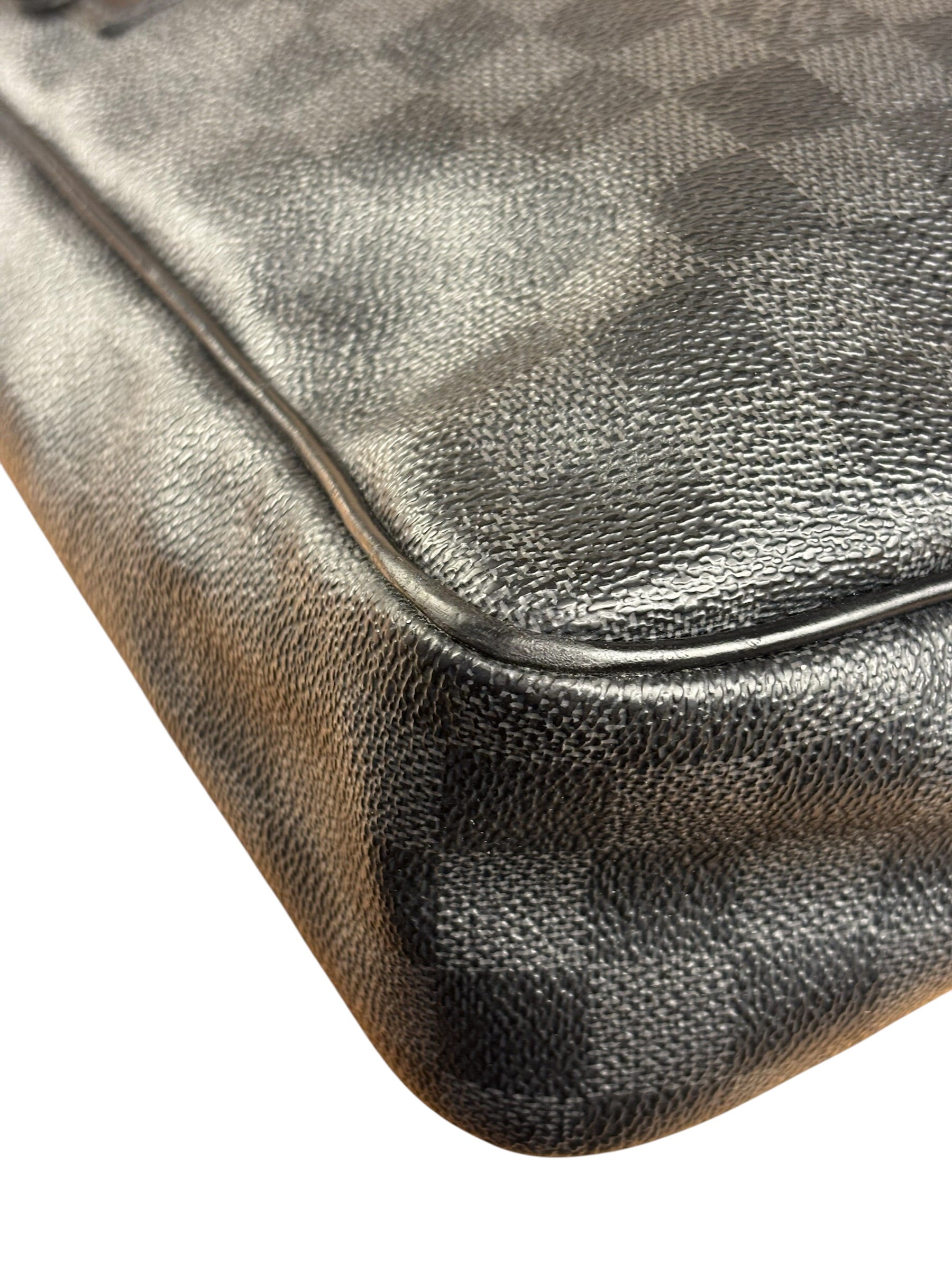 Louis Vuitton Damier Graphite Daniel Messenger Bag