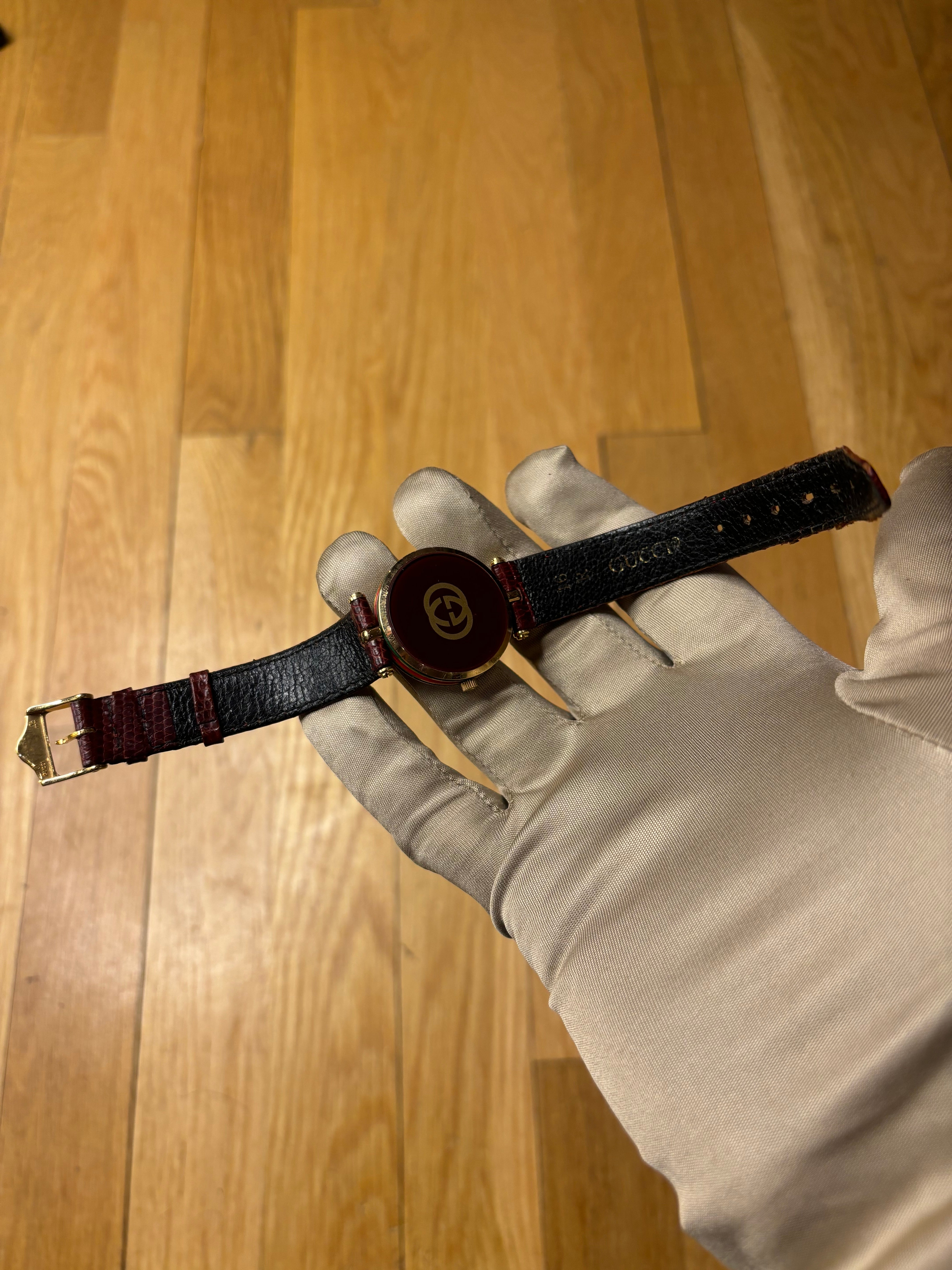 Gucci White & Red Circle Dial Red Strap