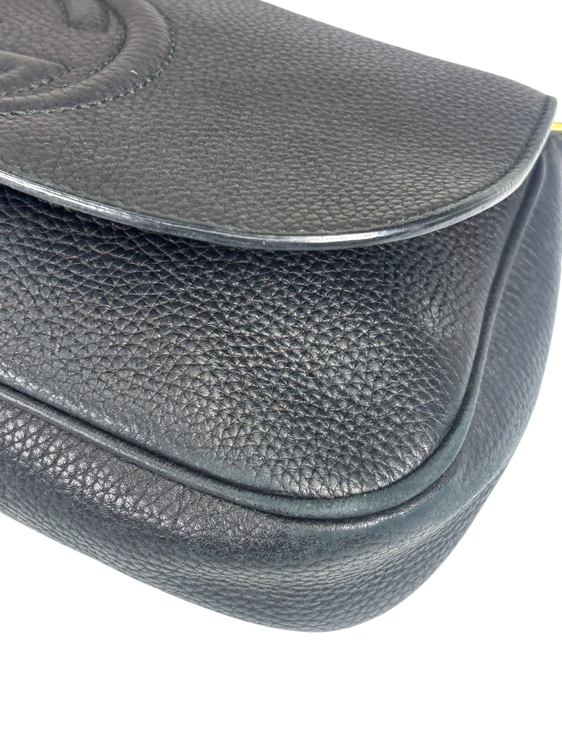 Gucci Black Pebbled Leather Soho Chain Flap Crossbody Bag