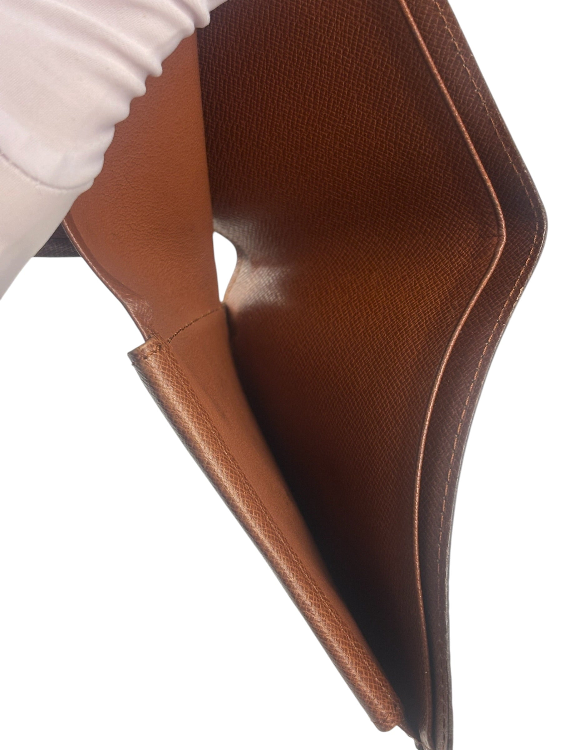 Louis Vuitton 80s Monogram Bi-fold Wallet