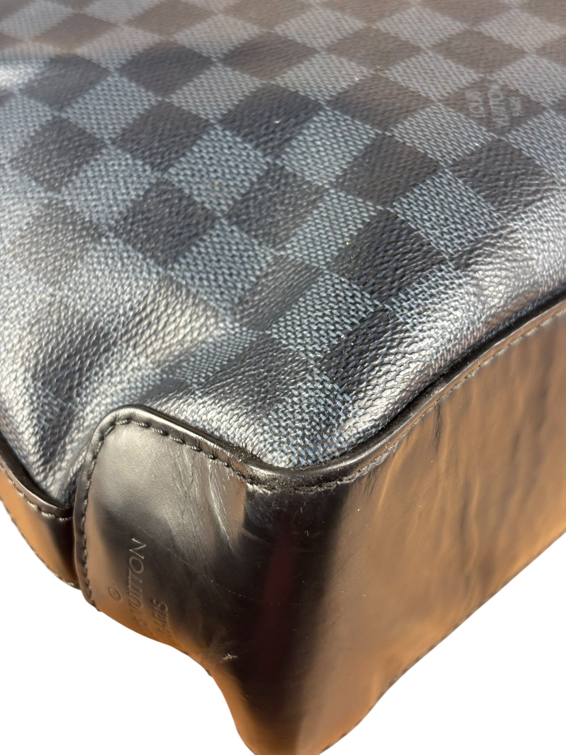 Louis Vuitton Damier Cobalt Greenwich Messenger Bag