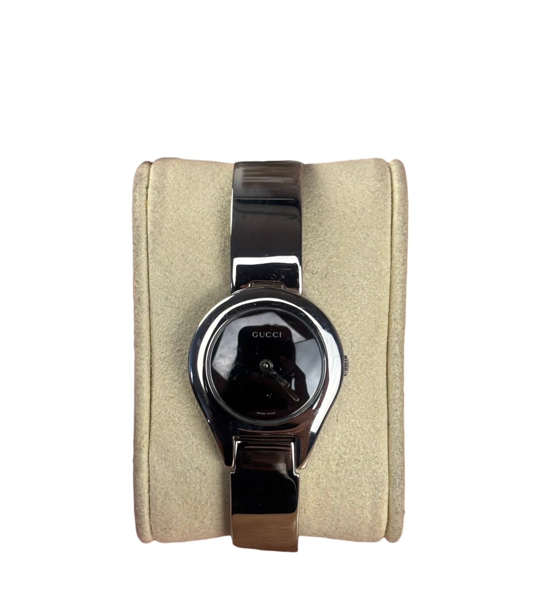 Gucci Vintage 6700L Black Dial bangle Watch