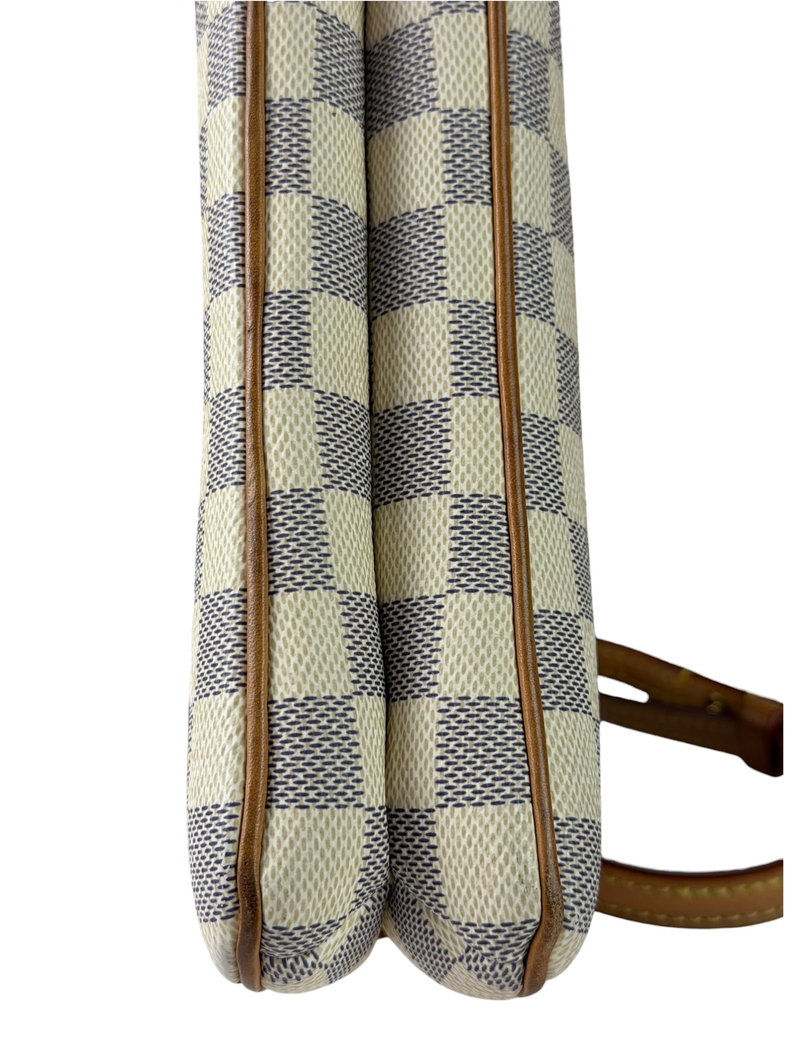 Louis Vuitton Damier Azur Liv Pochette