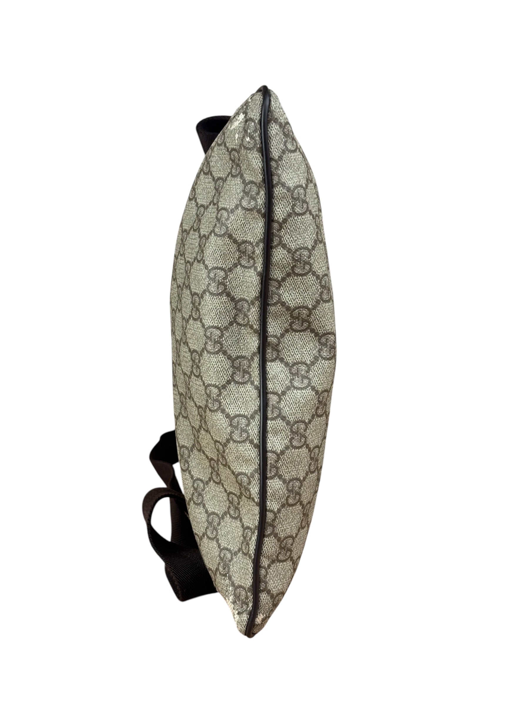 Gucci GG Supreme Canvas Flat Messenger Bag