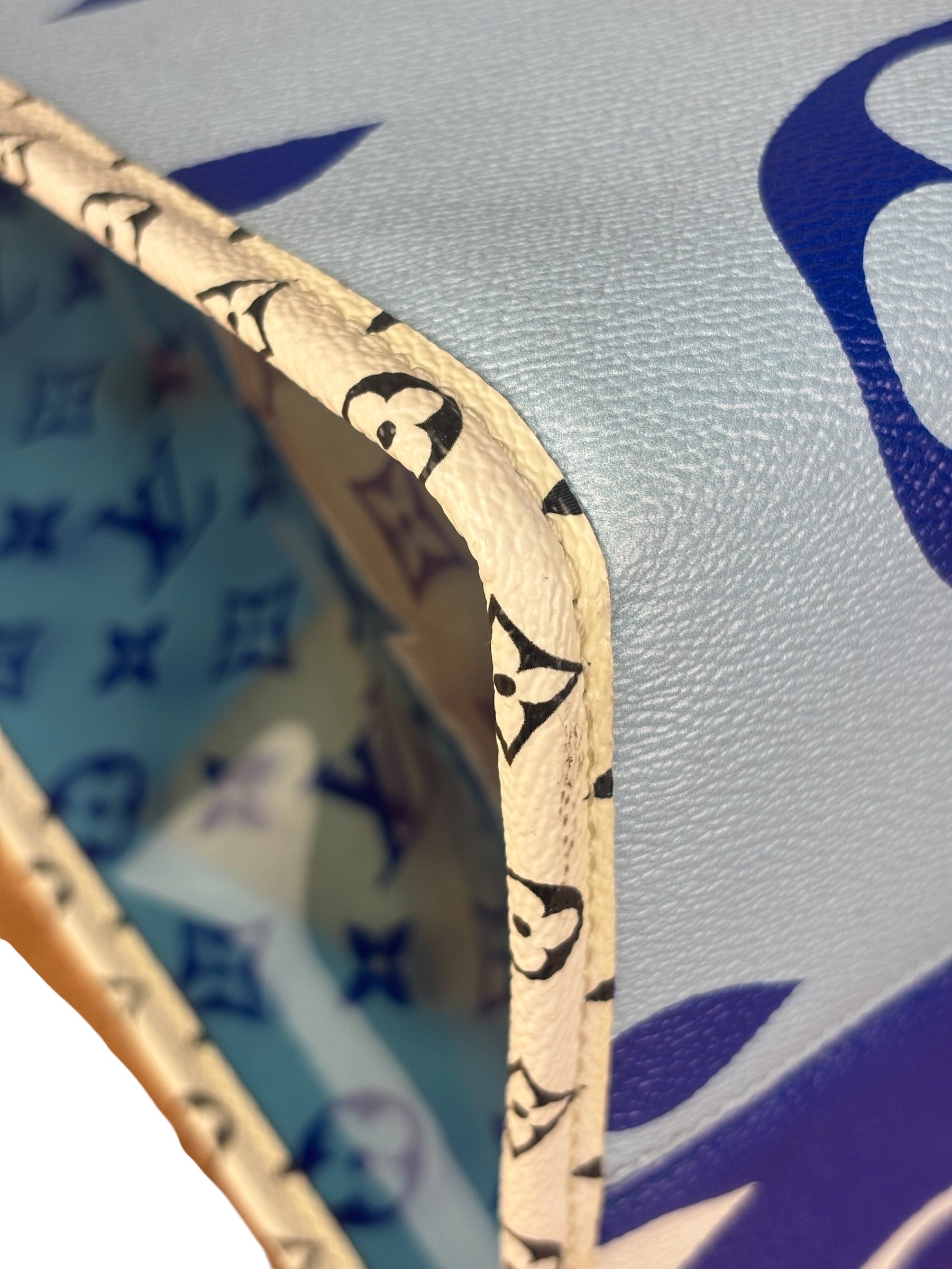Louis Vuitton Monogram Giant Okinawa OnTheGo GM Tote