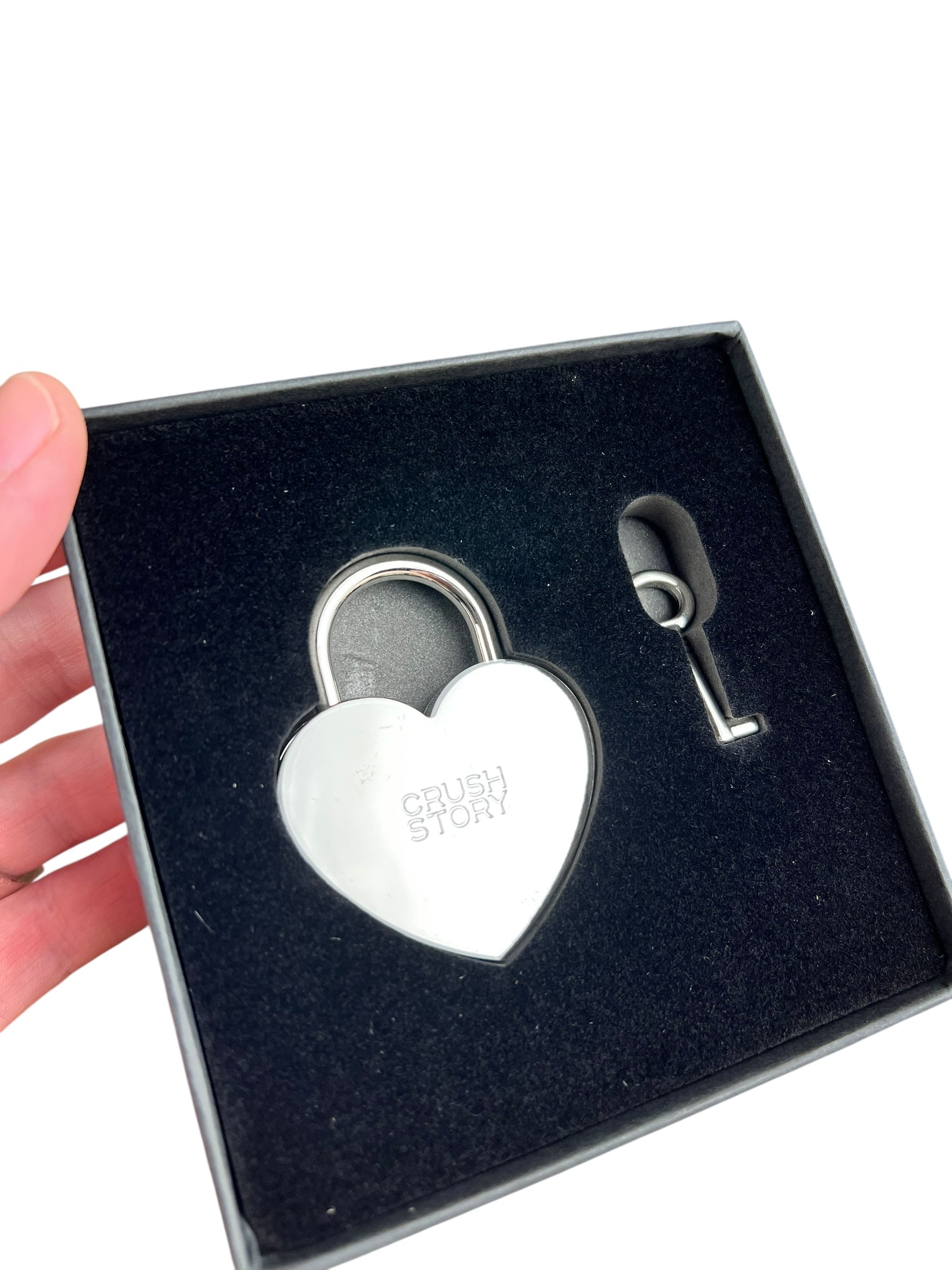 Chanel Beauty LA Collection Heart Lock/Key Set