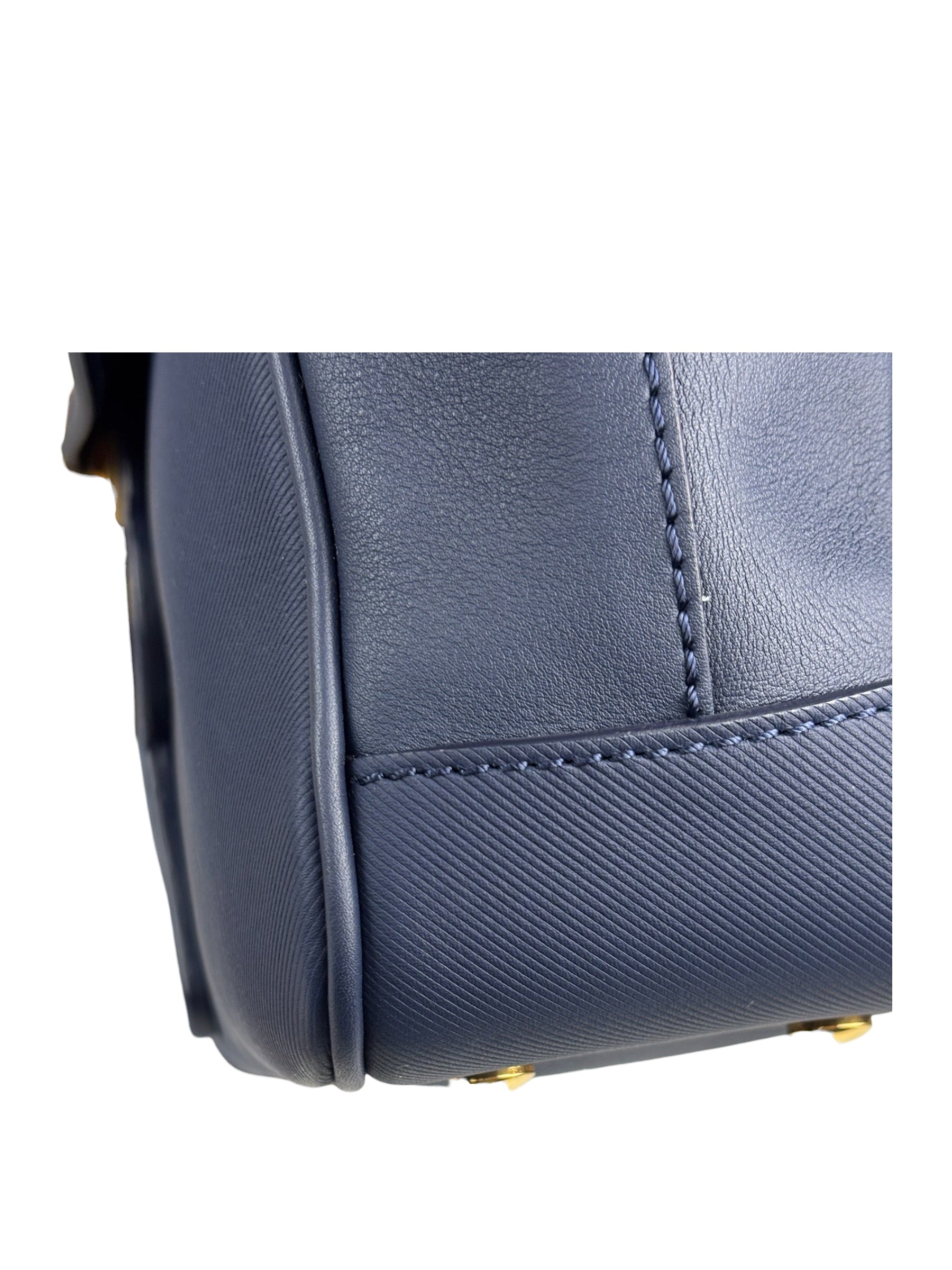 Burberry Navy Blue/Brown Dk88 Medium Two-Way Bag