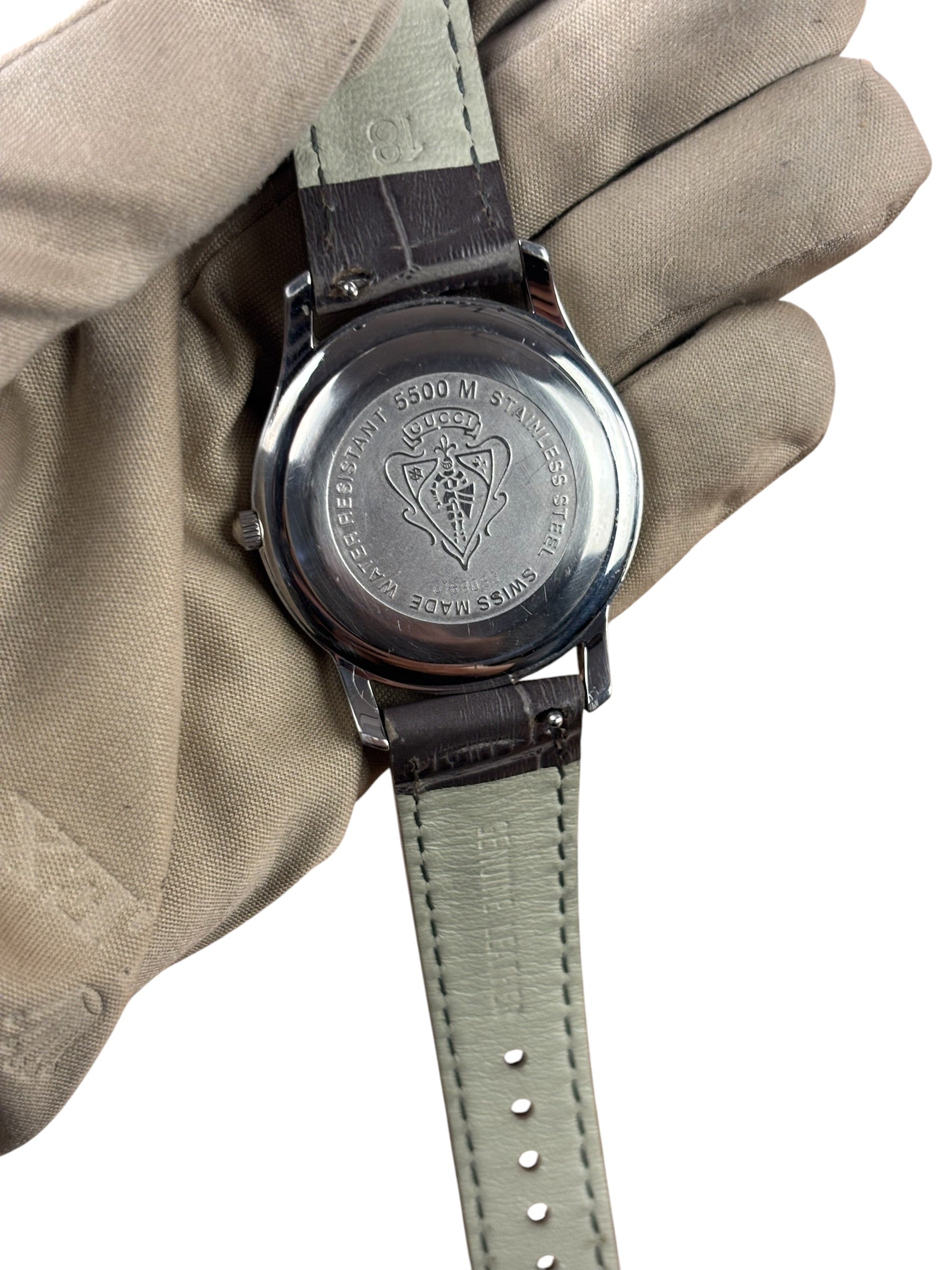 Gucci 5500M Silver Roman Dial Grey Croc Strap