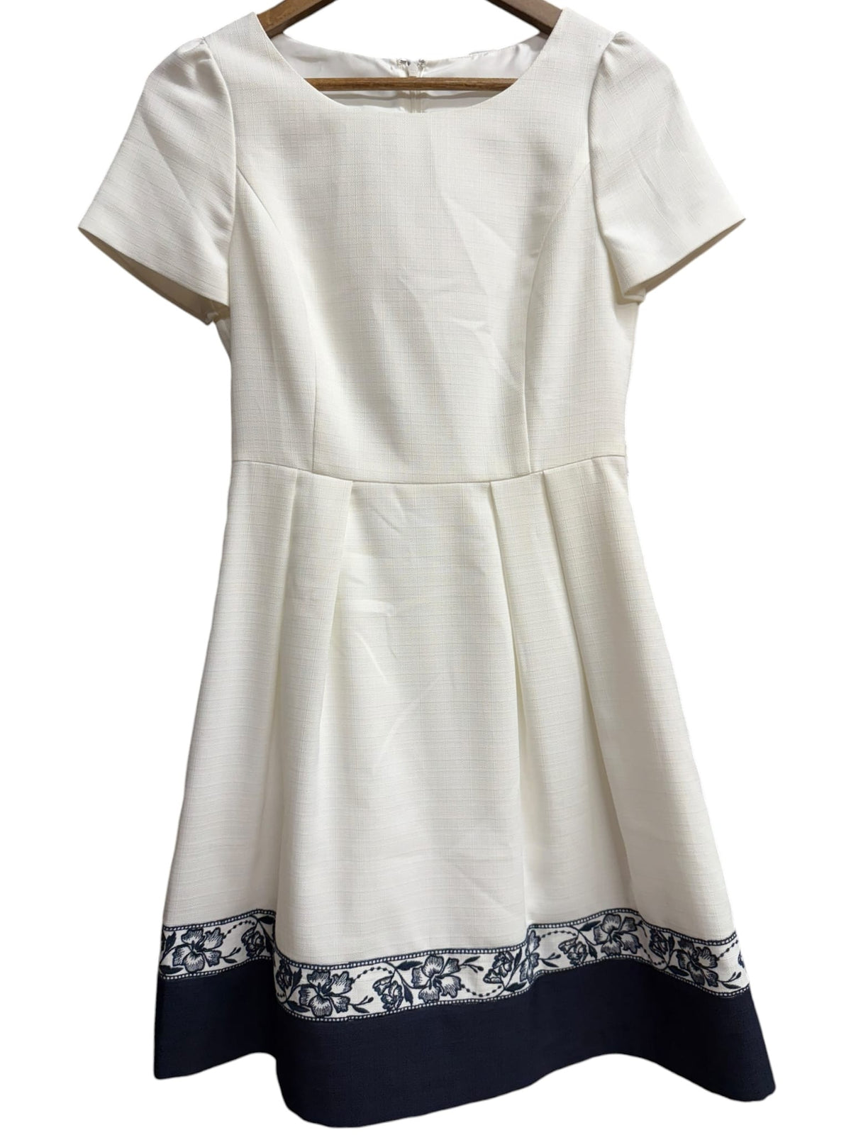 Laisse Passe White/Navy Floral Trim Dress