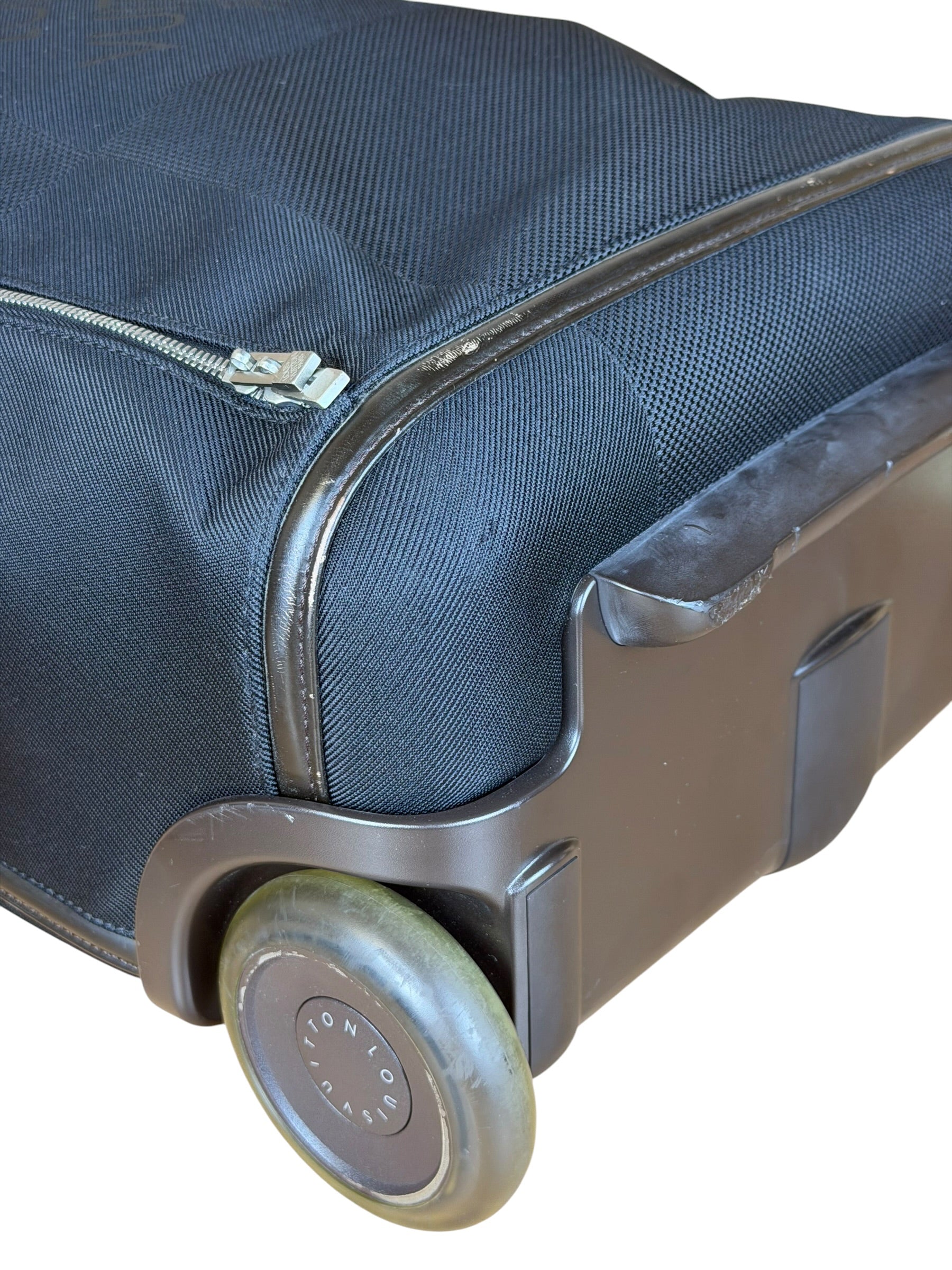 Louis Vuitton Geant Conquerant Rolling Suitcase 55