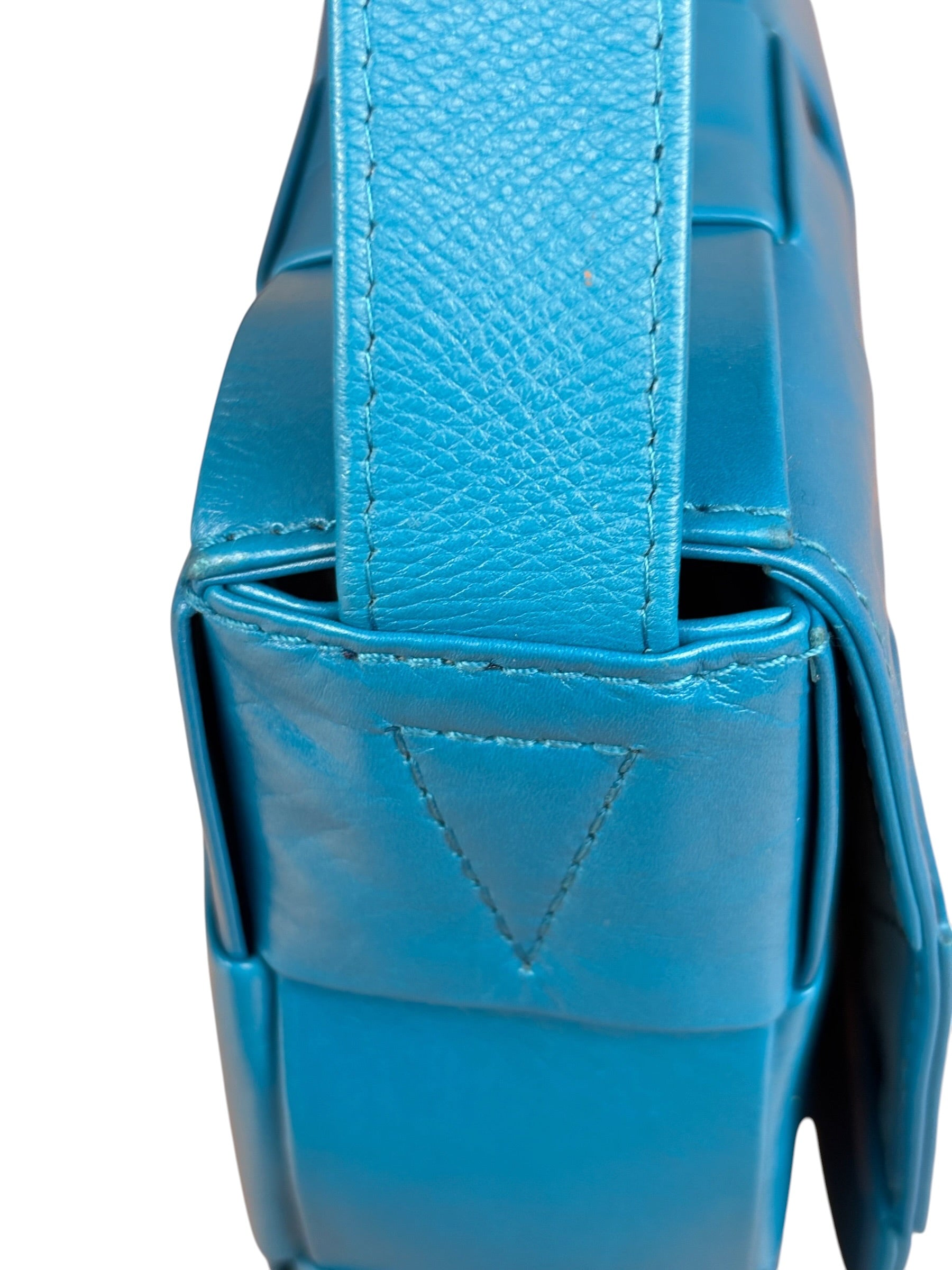 Bottega Veneta Cyan Leather Cassete Bag