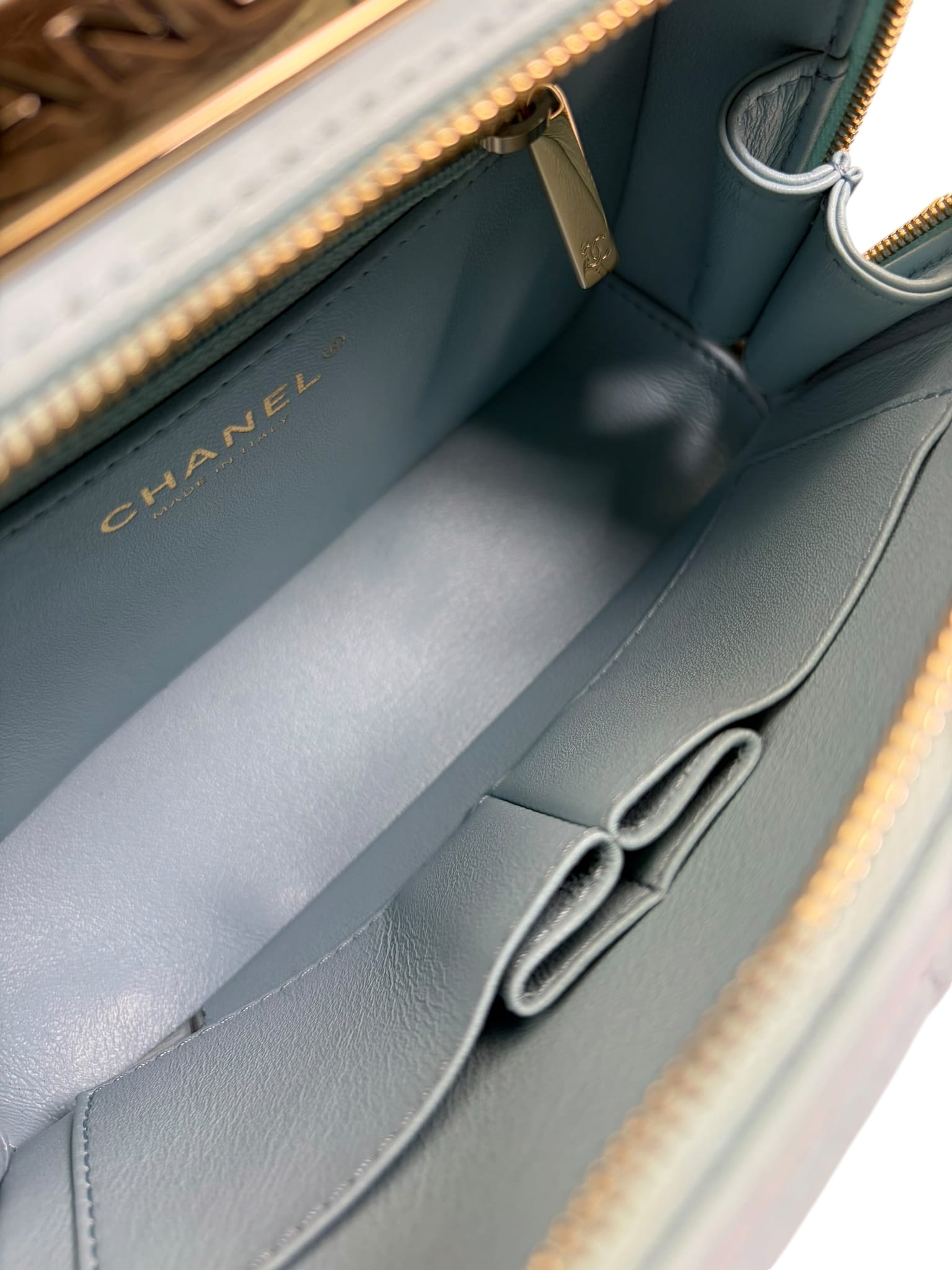 Chanel Light Blue Quilted Lambskin Top Handle Vanity Case 2019