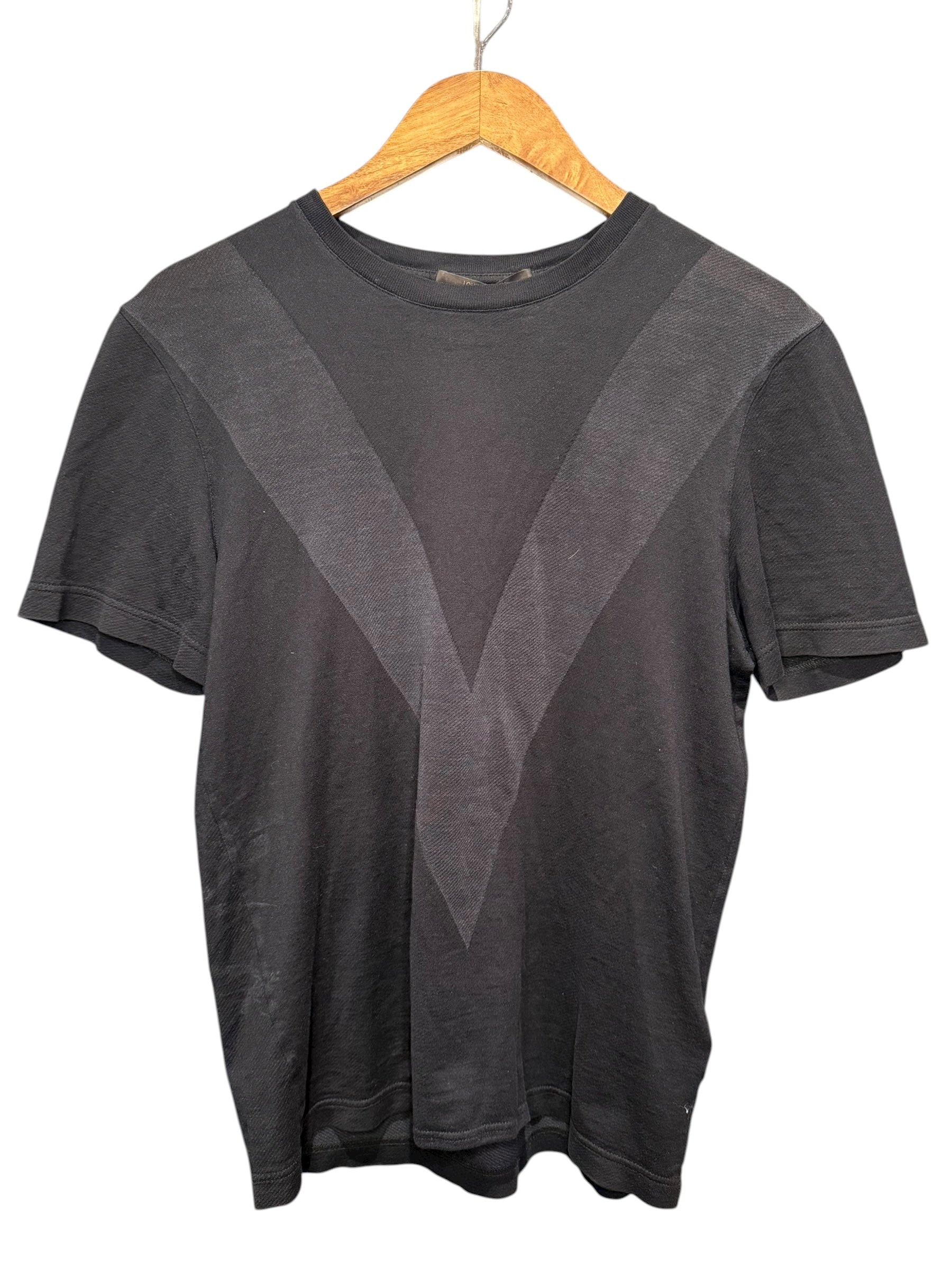 Louis Vuitton V Short Sleeve Top