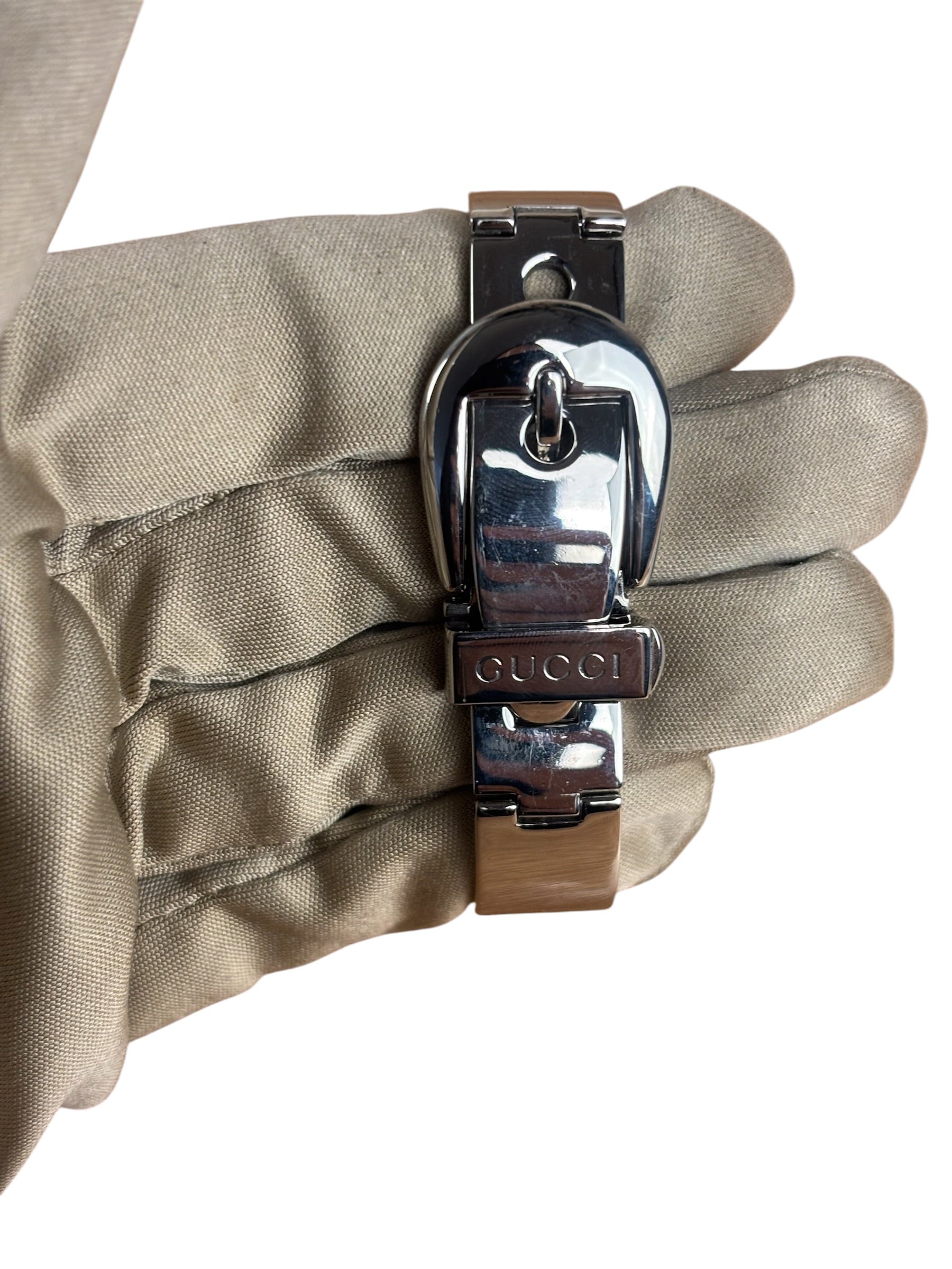Gucci Vintage 6700L Black Dial bangle Watch